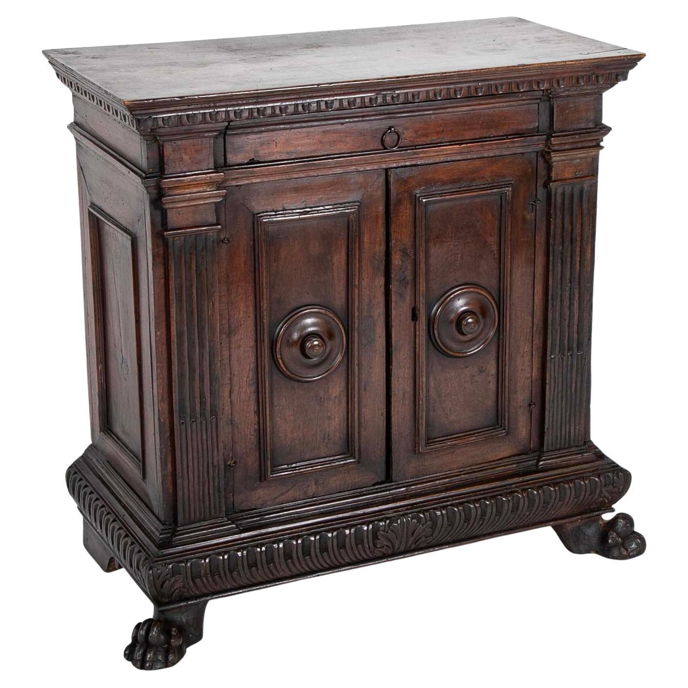 Crédence en noyer baroque italienne du 17e siècle en vente
