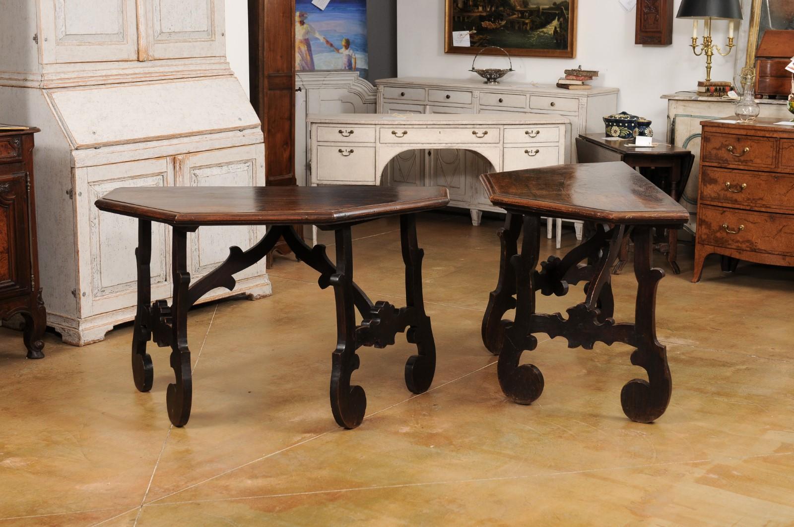 17th Century Italian Baroque Walnut Fratino Consoles with Carved Bases, a Pair For Sale 7