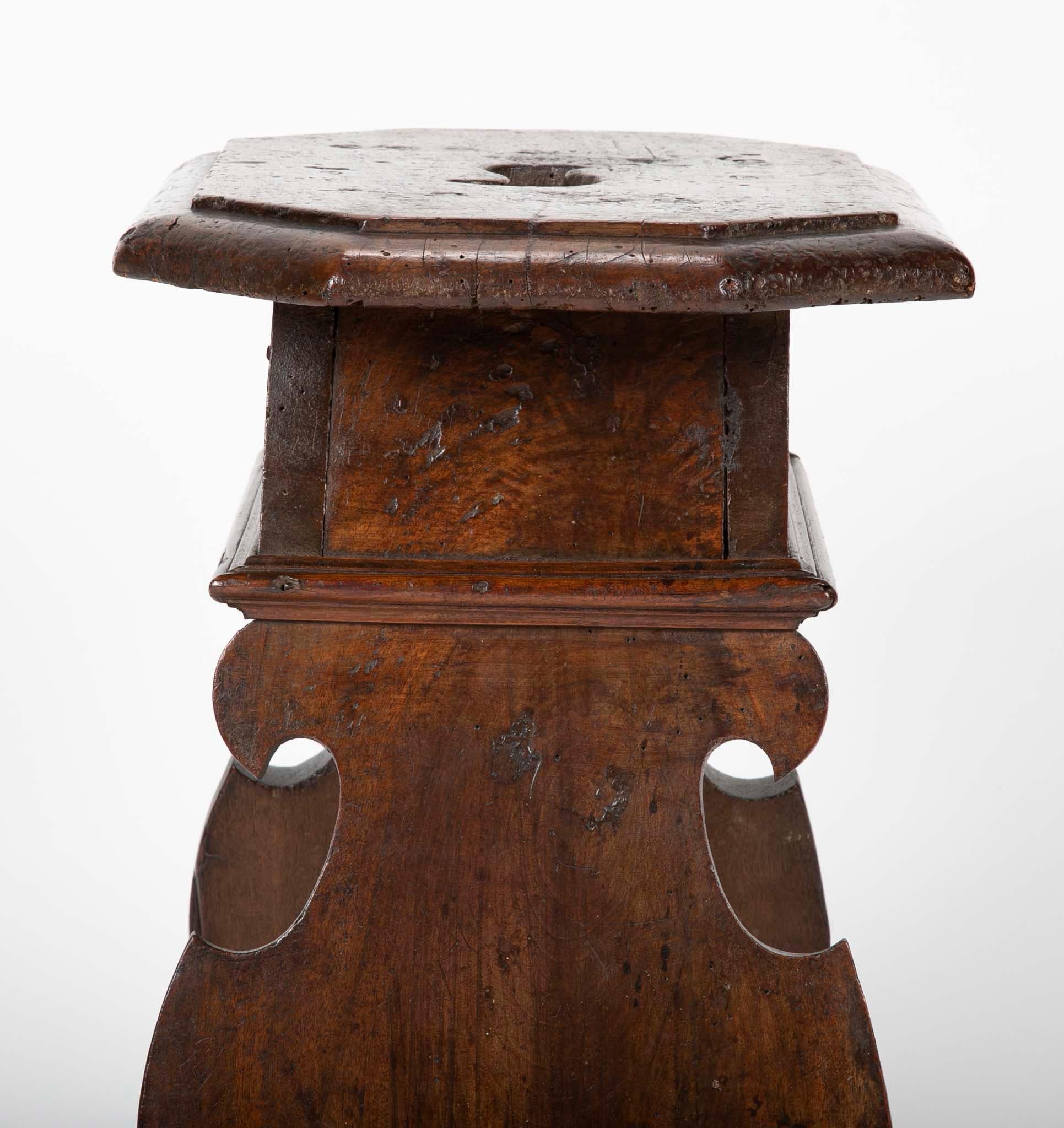 17th Century Italian Baroque Walnut Stool 5