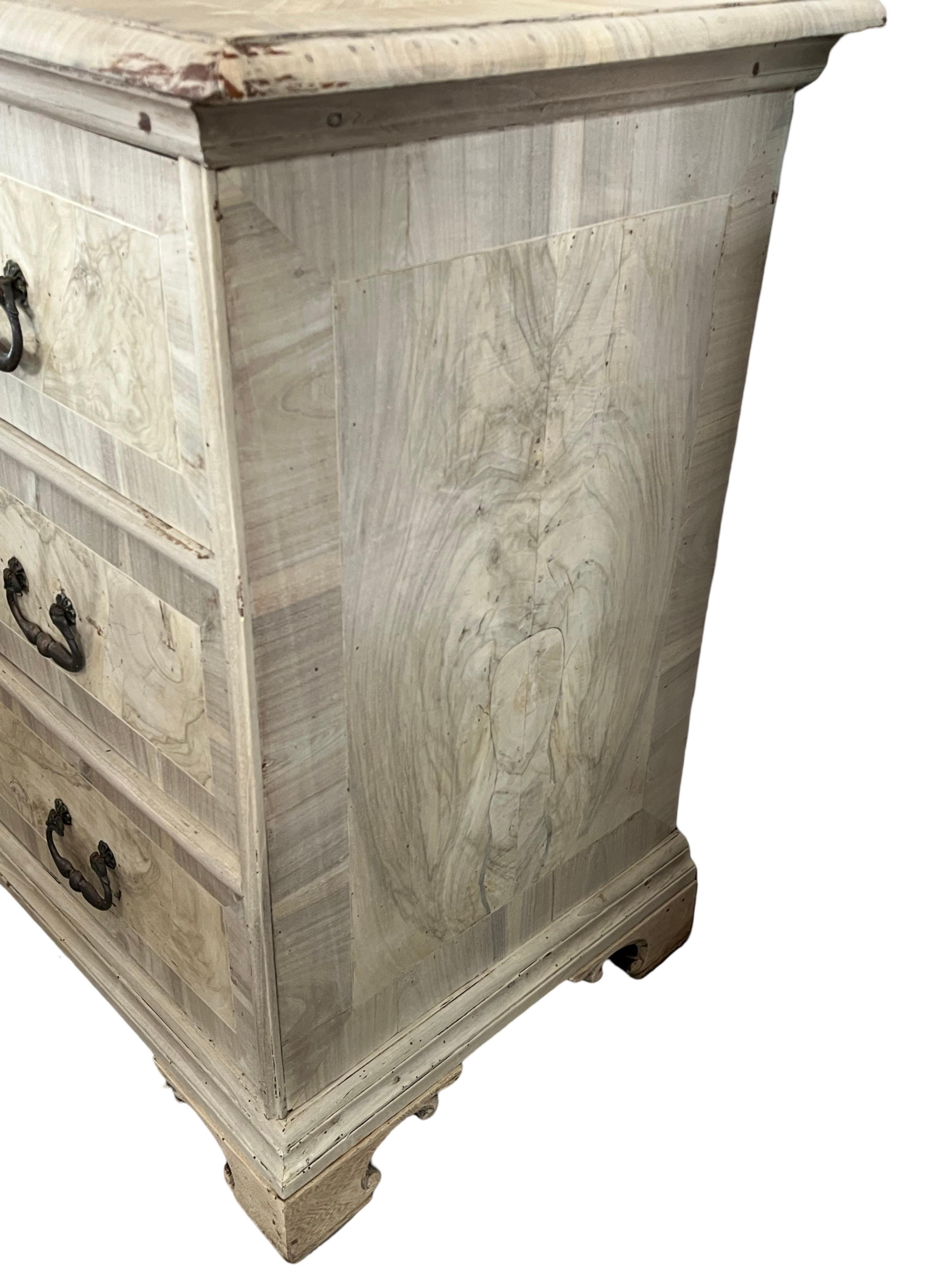 Hand-Carved 17th Century Italian Bleached Walnut Commode With Veneer and Walnut Burl For Sale