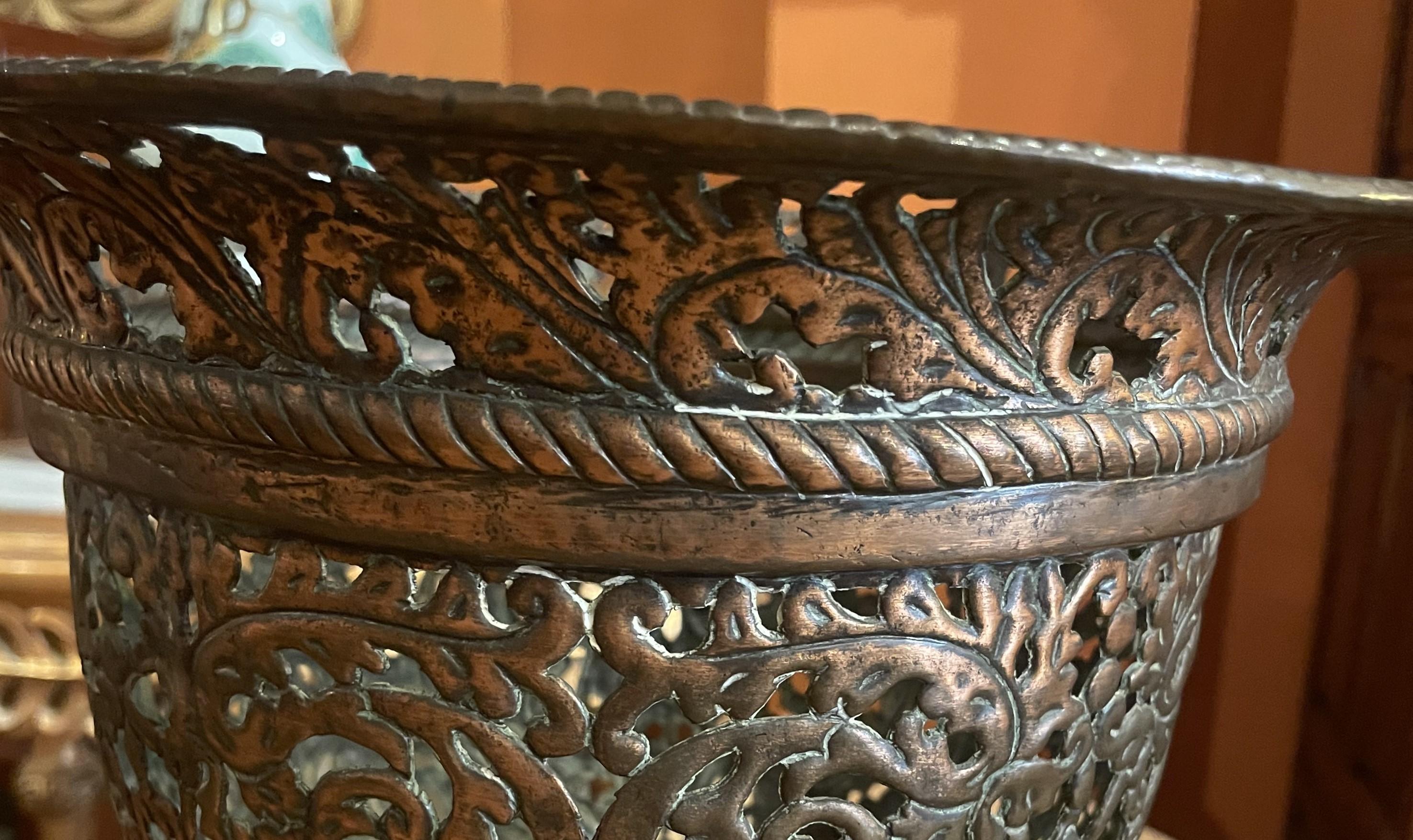 17th Century Italian Bronze Cup Or Urn For Sale 3