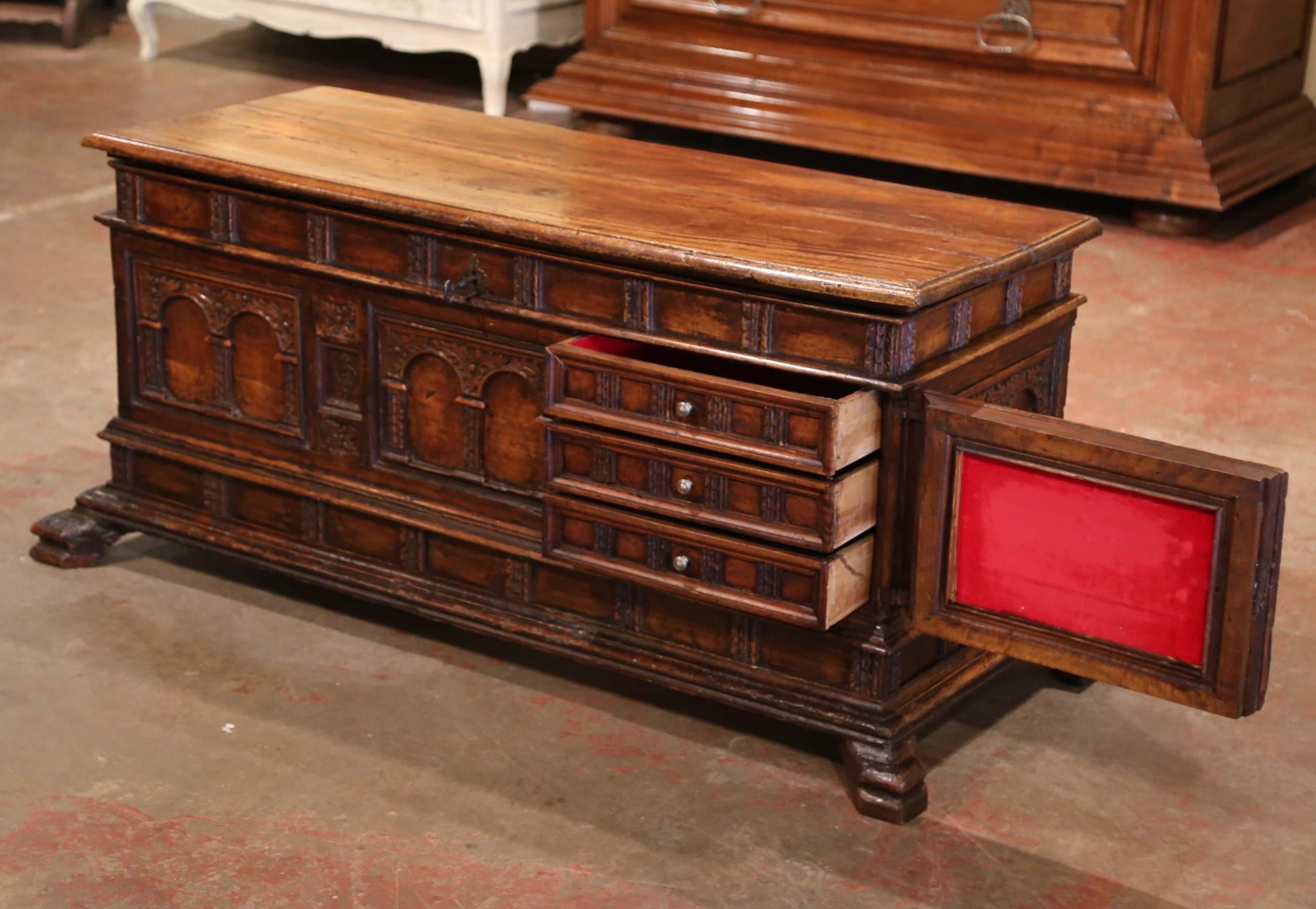 17th Century Italian Carved Cassone Trunk with Drawers and Inside Carved Panel For Sale 2