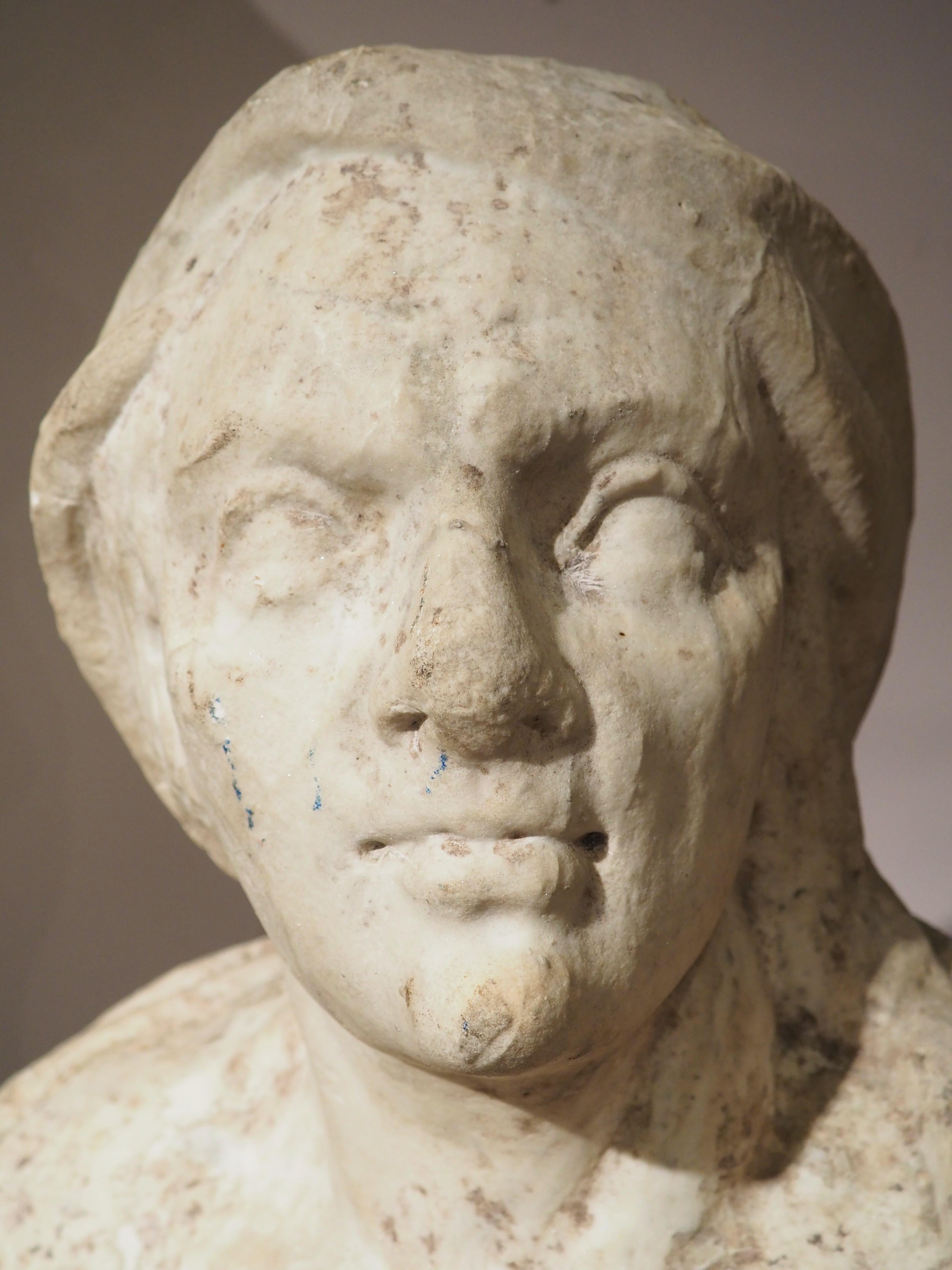 Buste italien en marbre sculpté du 17ème siècle sur socle en fer de la côte amalfitaine en vente 5