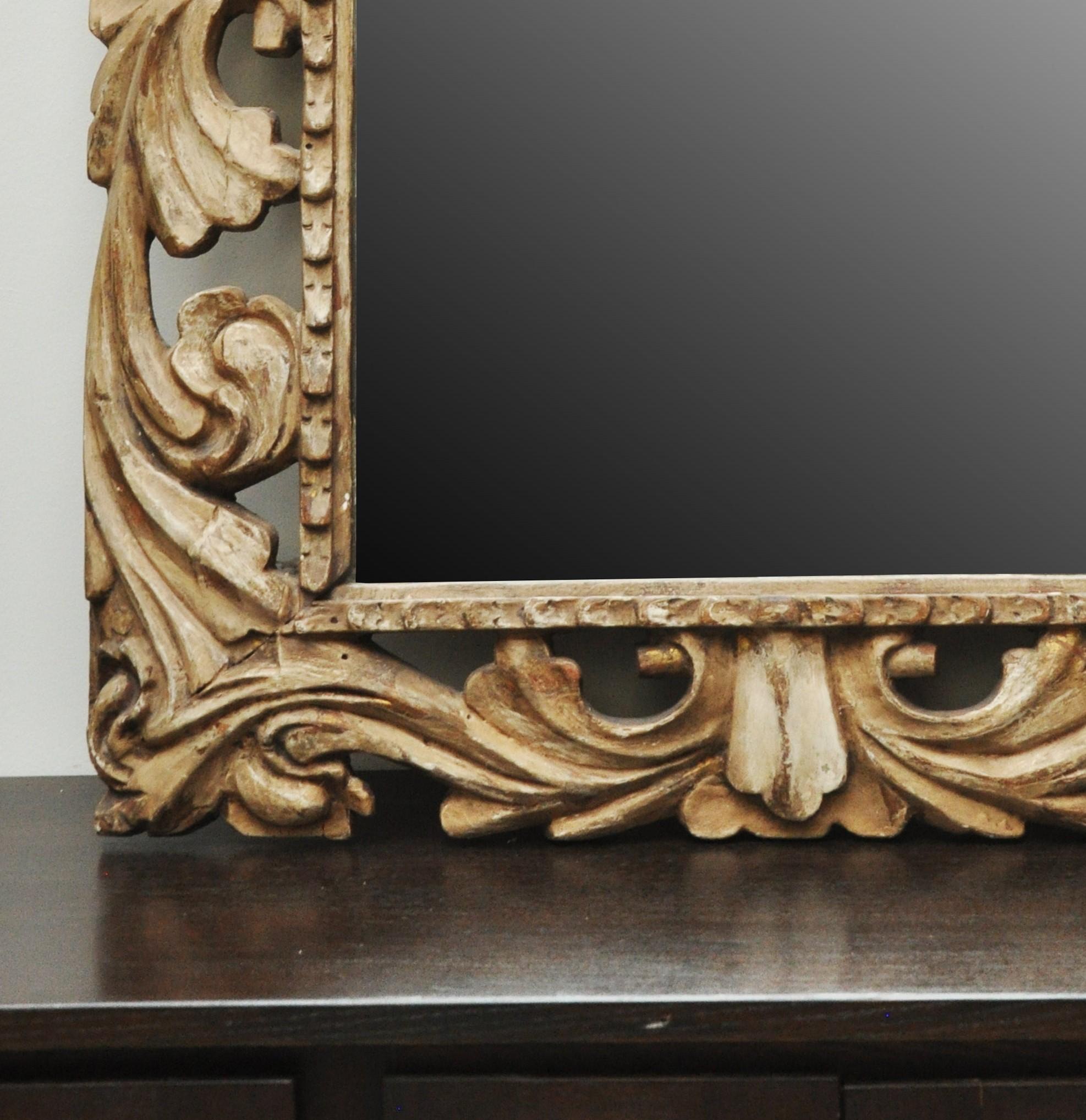 17th Century Italian Carved Mirror In Good Condition For Sale In Geneva, IL