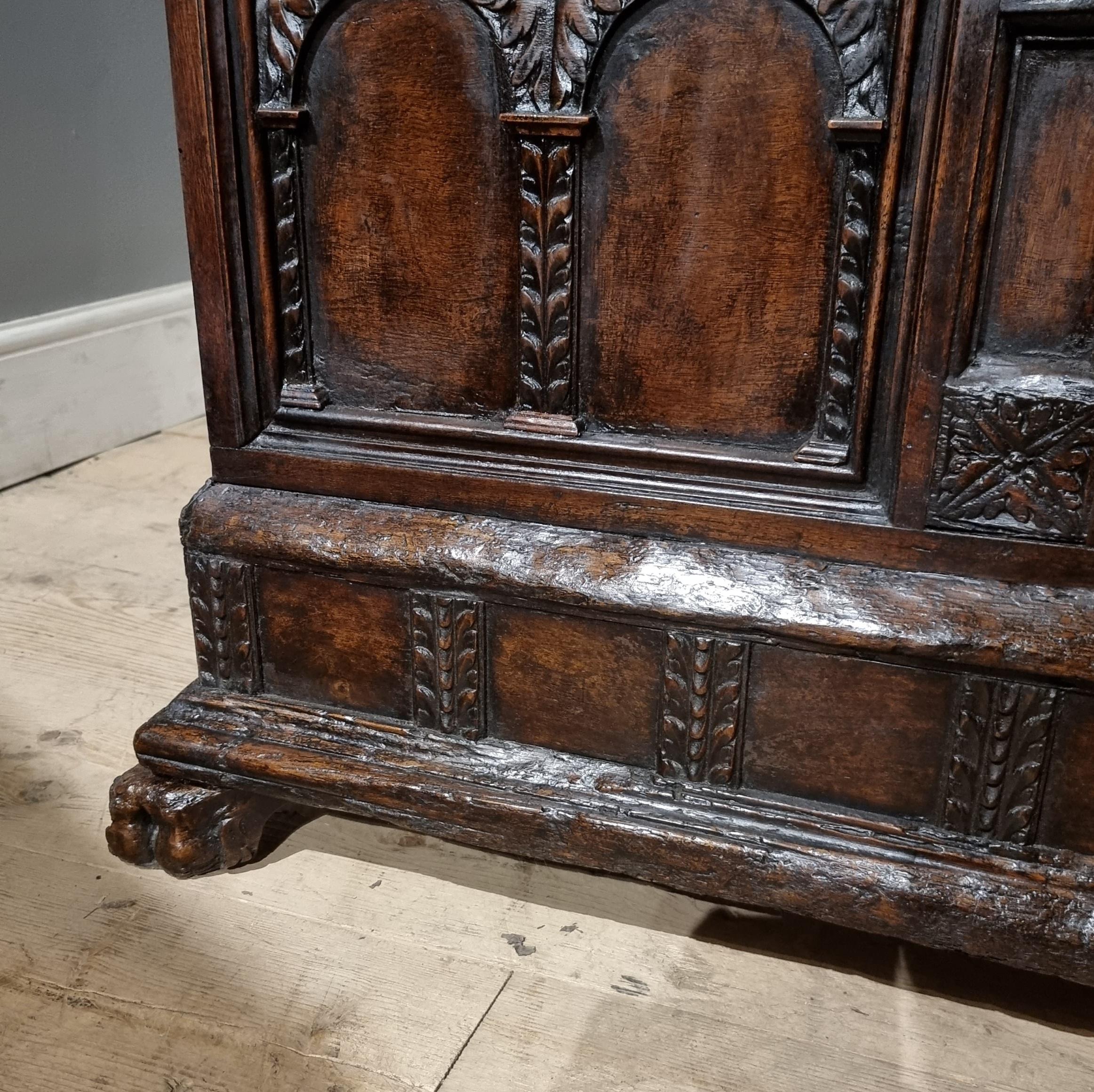 17th Century Italian Carved Walnut Cassone Coffer In Good Condition In Leamington Spa, Warwickshire