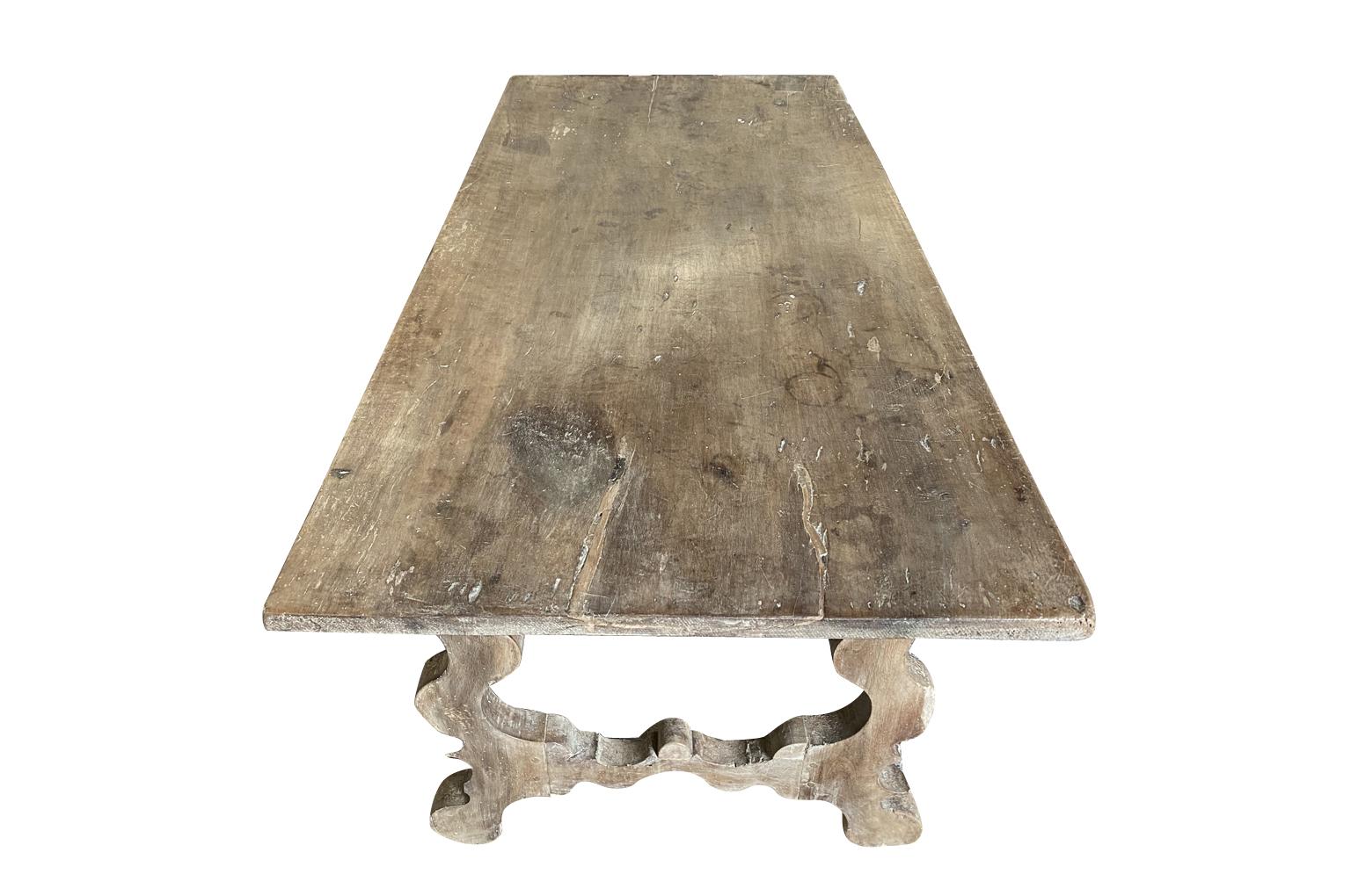 17th Century Italian Center Table, Writing Table For Sale 9