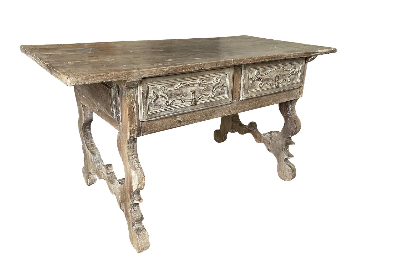 17th Century Italian Center Table, Writing Table For Sale 1