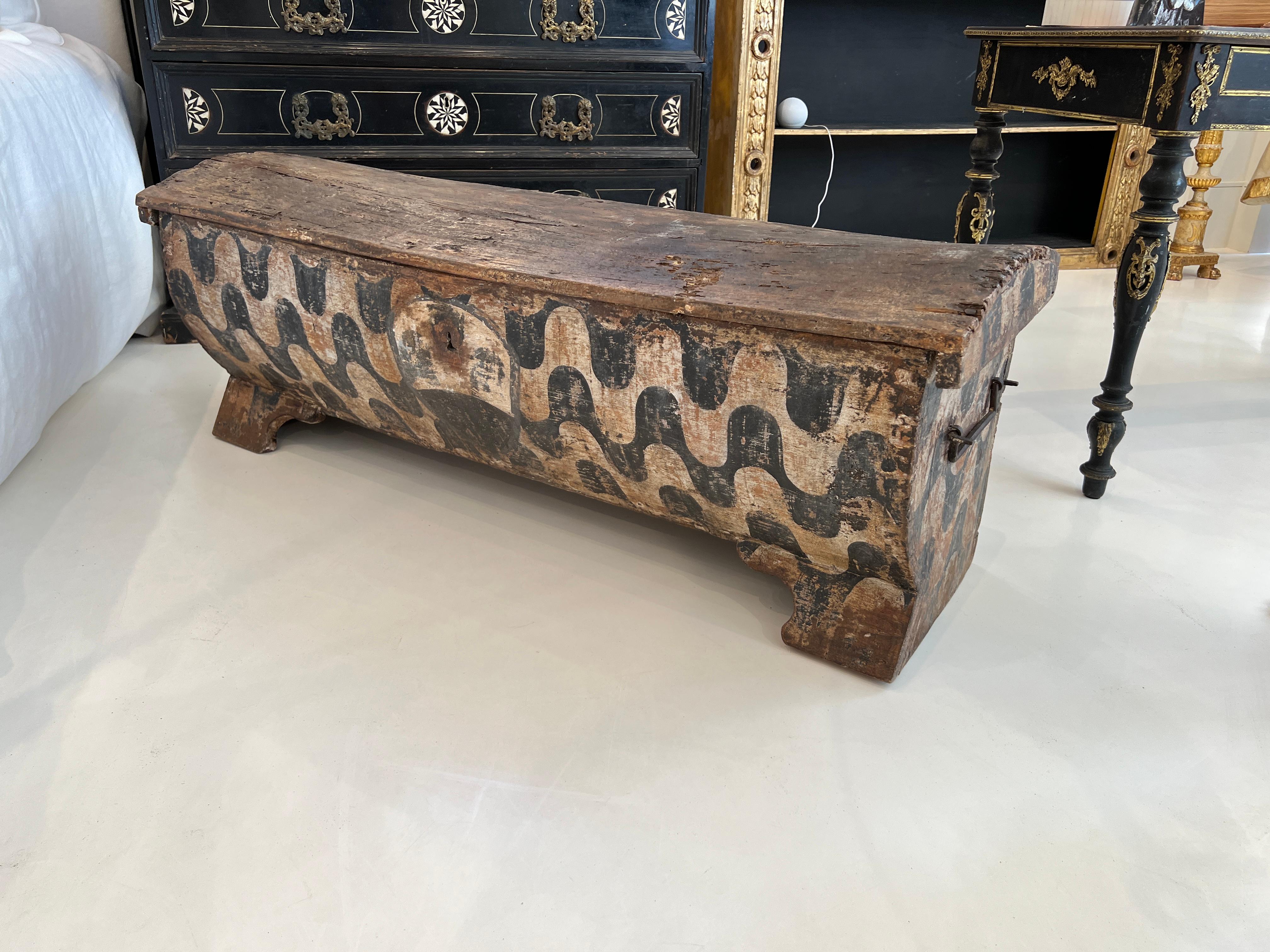 17th Century Italian Coffre with Geometric Painting In Fair Condition In New Orleans, LA