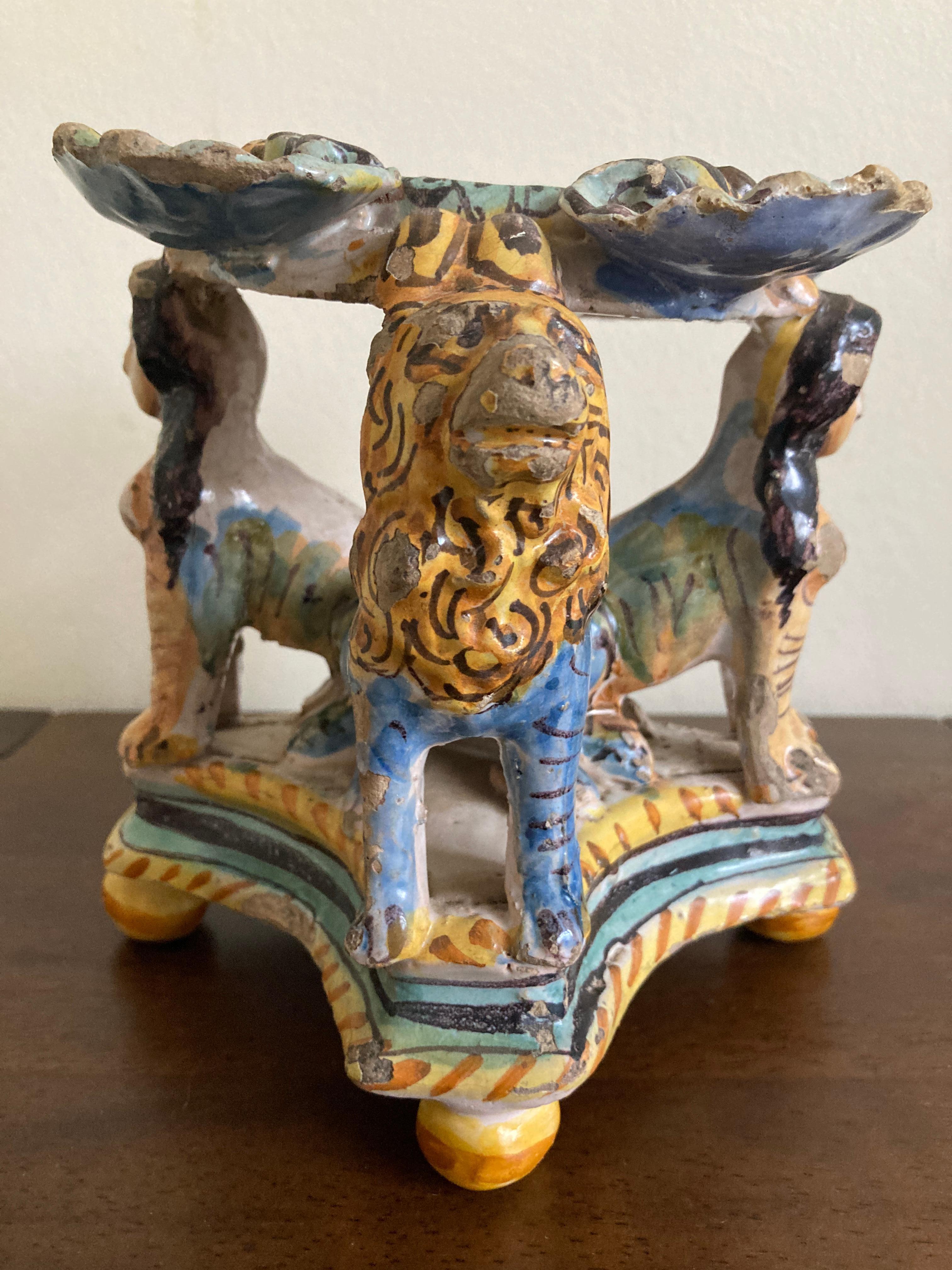 17th Century Italian Deruta Maiolica Salt For Sale 3