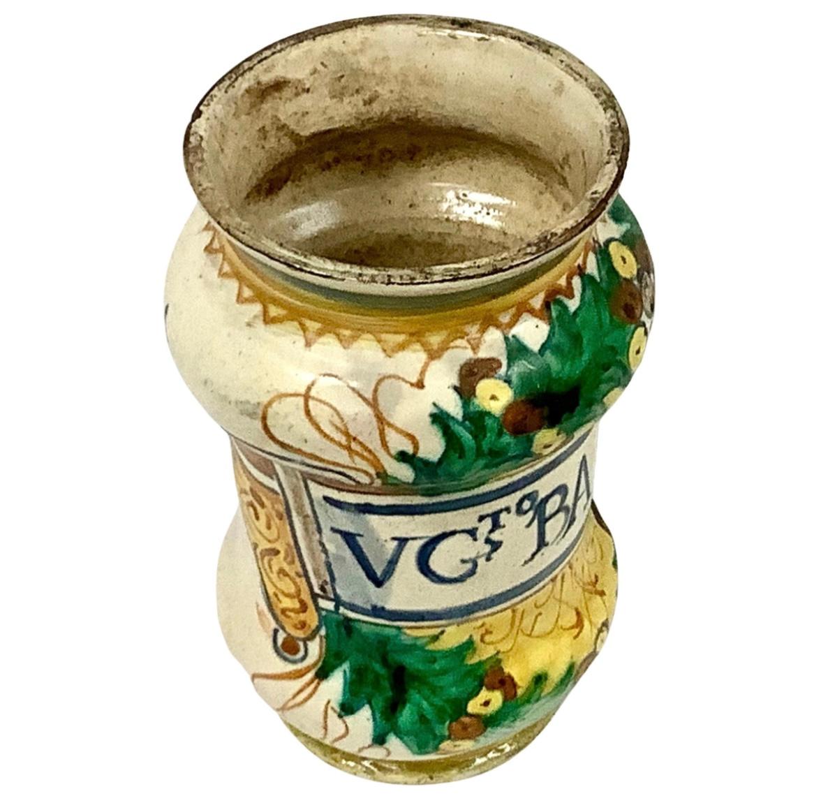 17th Century Italian Faience Apothecary Jar For Sale 1