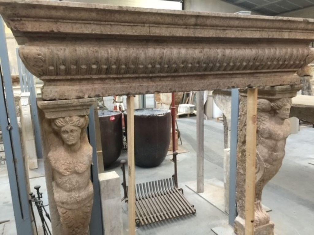 Impressive Fireplace Mantel with Caryatides, dating from the 17th Century
Inside dimensions : 133cm wide and 142cm high