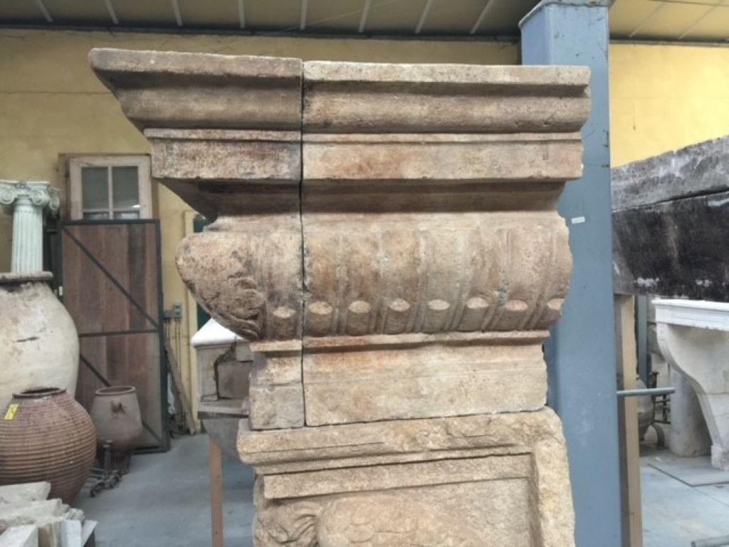 17th Century Italian Fireplace with Caryatides For Sale 1