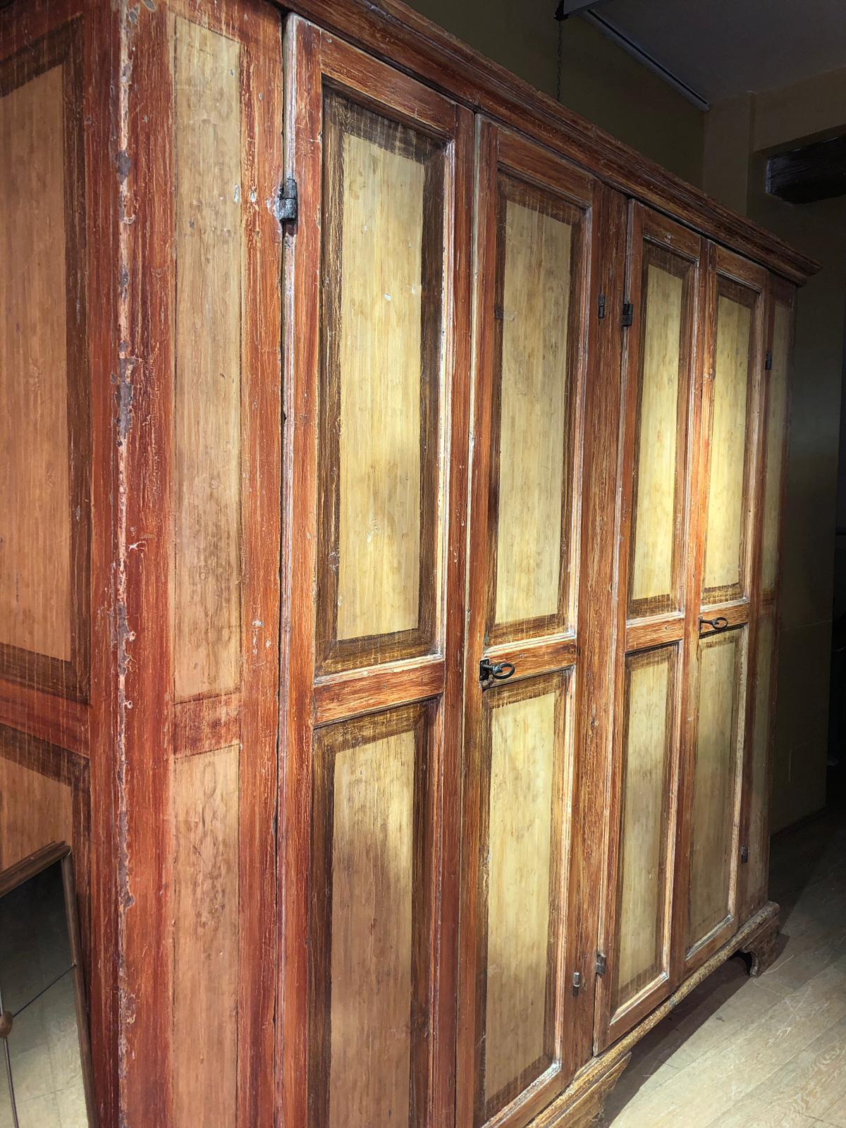 17th Century Italian Four Doors Lacquered Big Shelves Cupboards For Sale 12