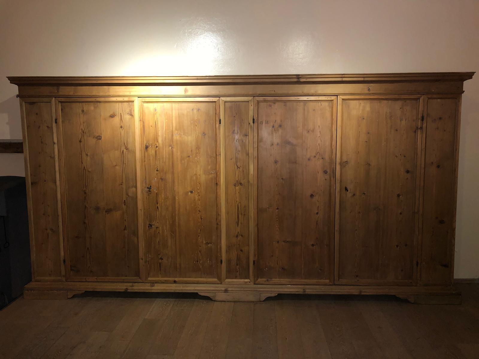 17th Century Italian Four Doors Pine Wood Big Shelves Cupboards For Sale 7