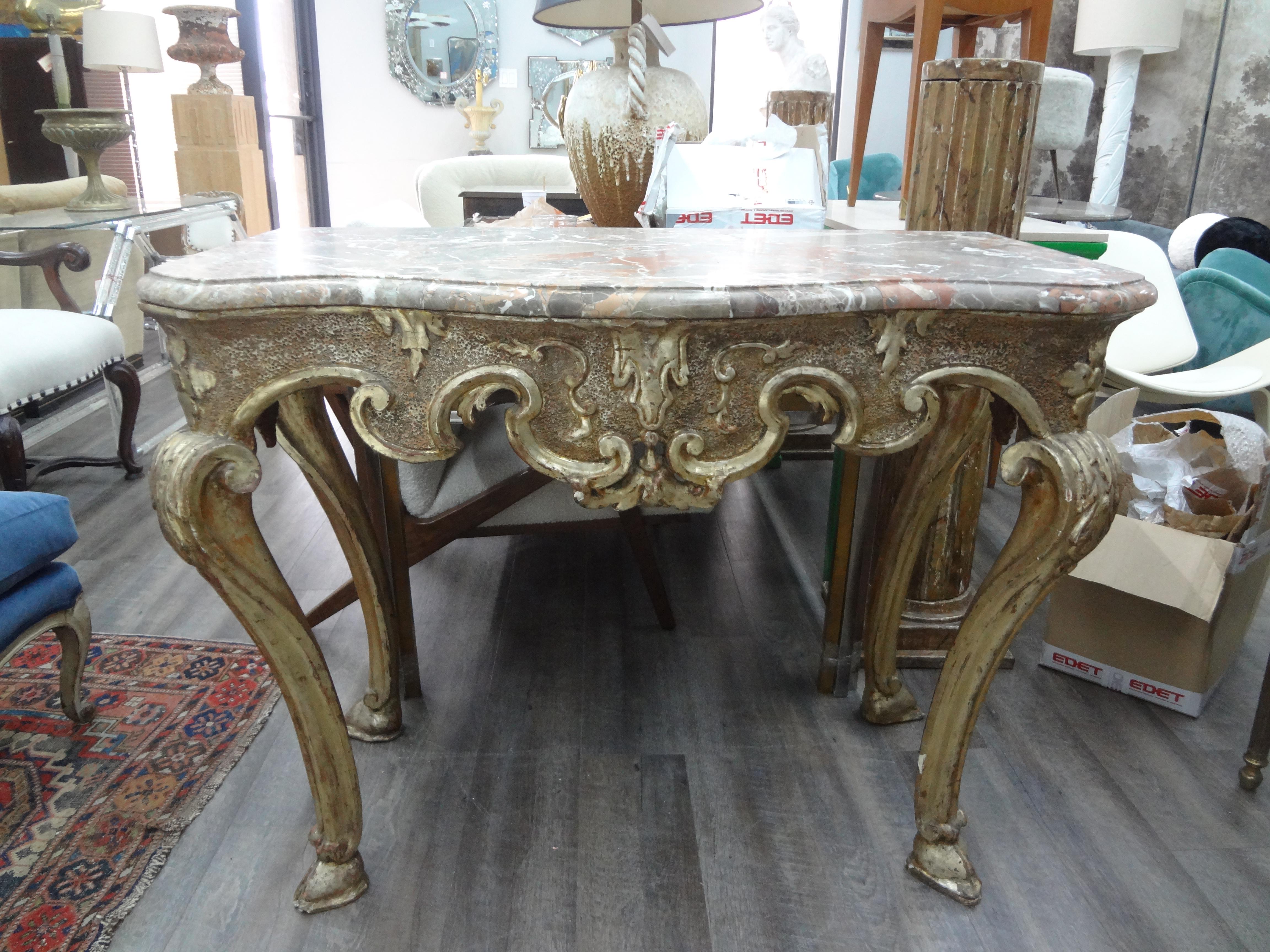17th Century Italian Louis XIV Giltwood Console Table From Naples In Good Condition For Sale In Houston, TX