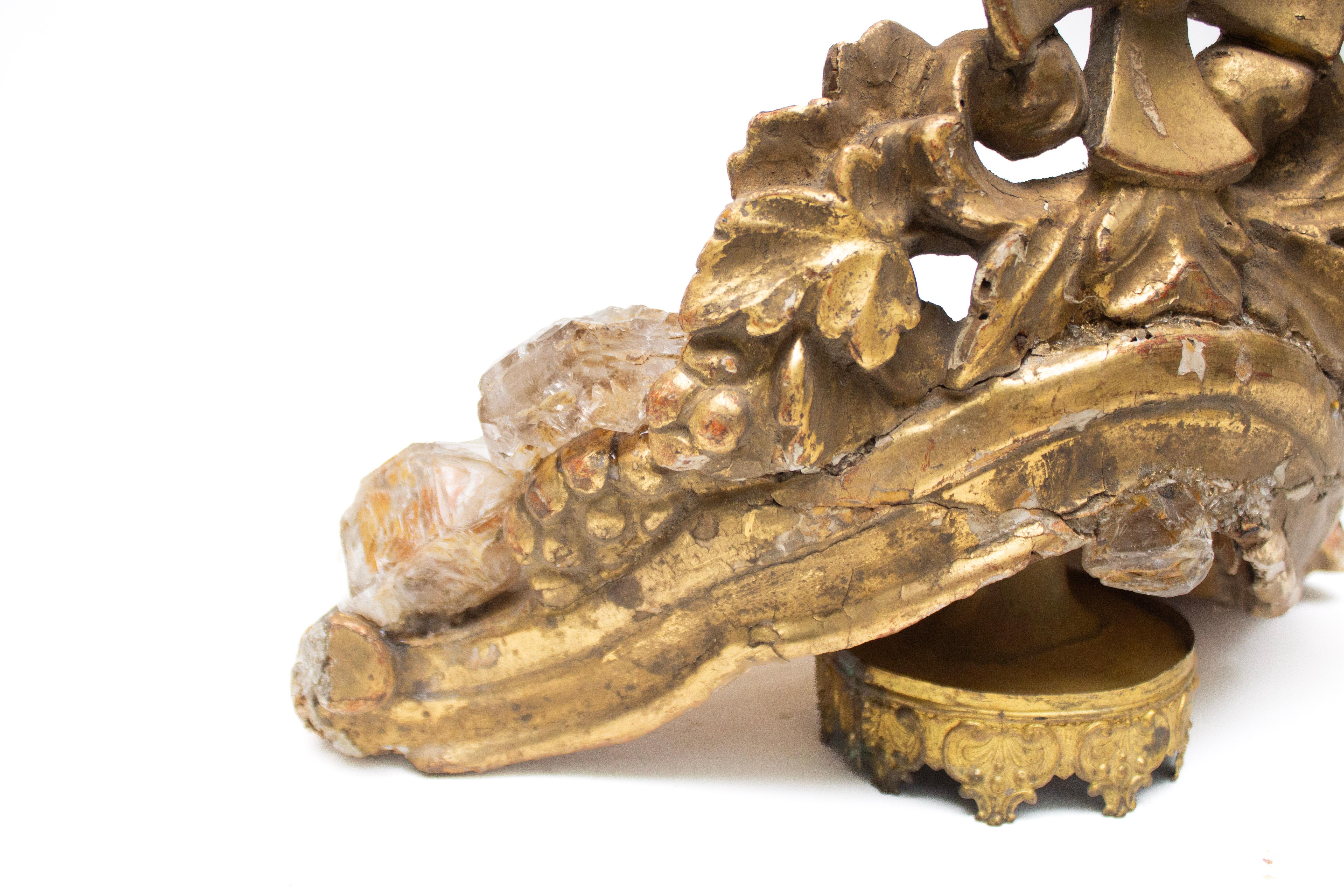 Intagliato a mano 17th Century Italian Hand-Carved and Gilded Crown with Himalayan Diamonds in vendita