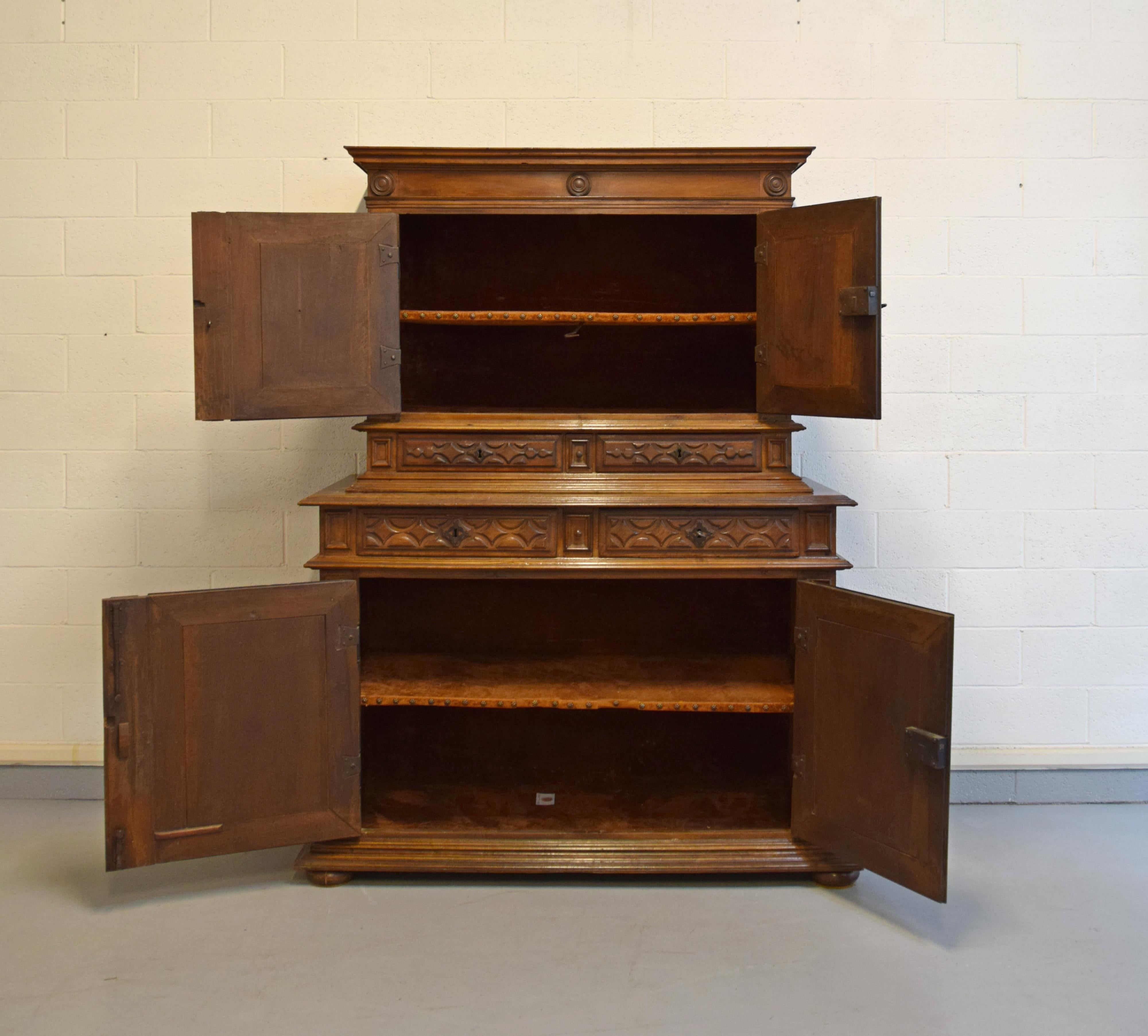 17th Century, Italian Hand Carved Walnut Cupboard For Sale 5