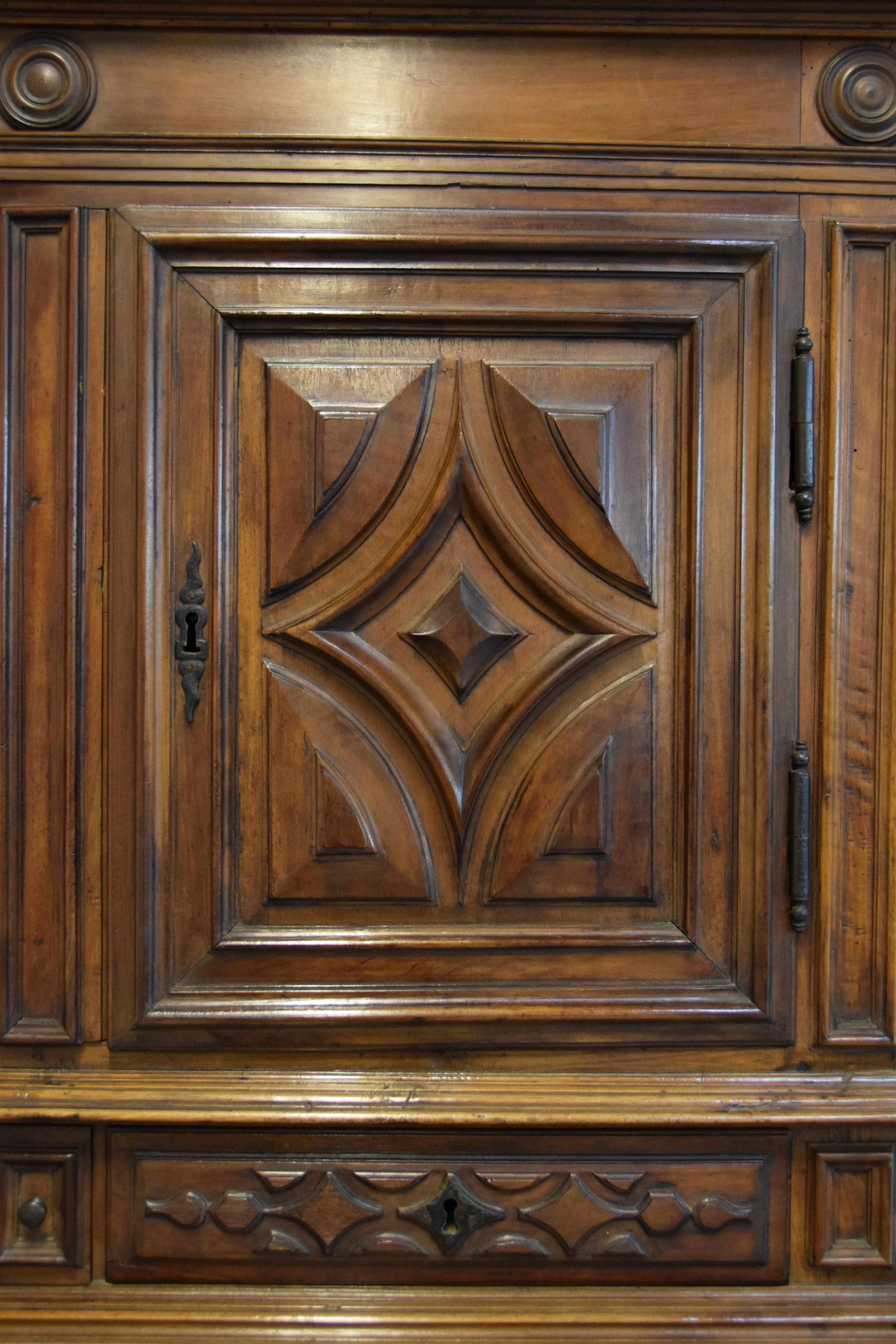17th Century, Italian Hand Carved Walnut Cupboard For Sale 6