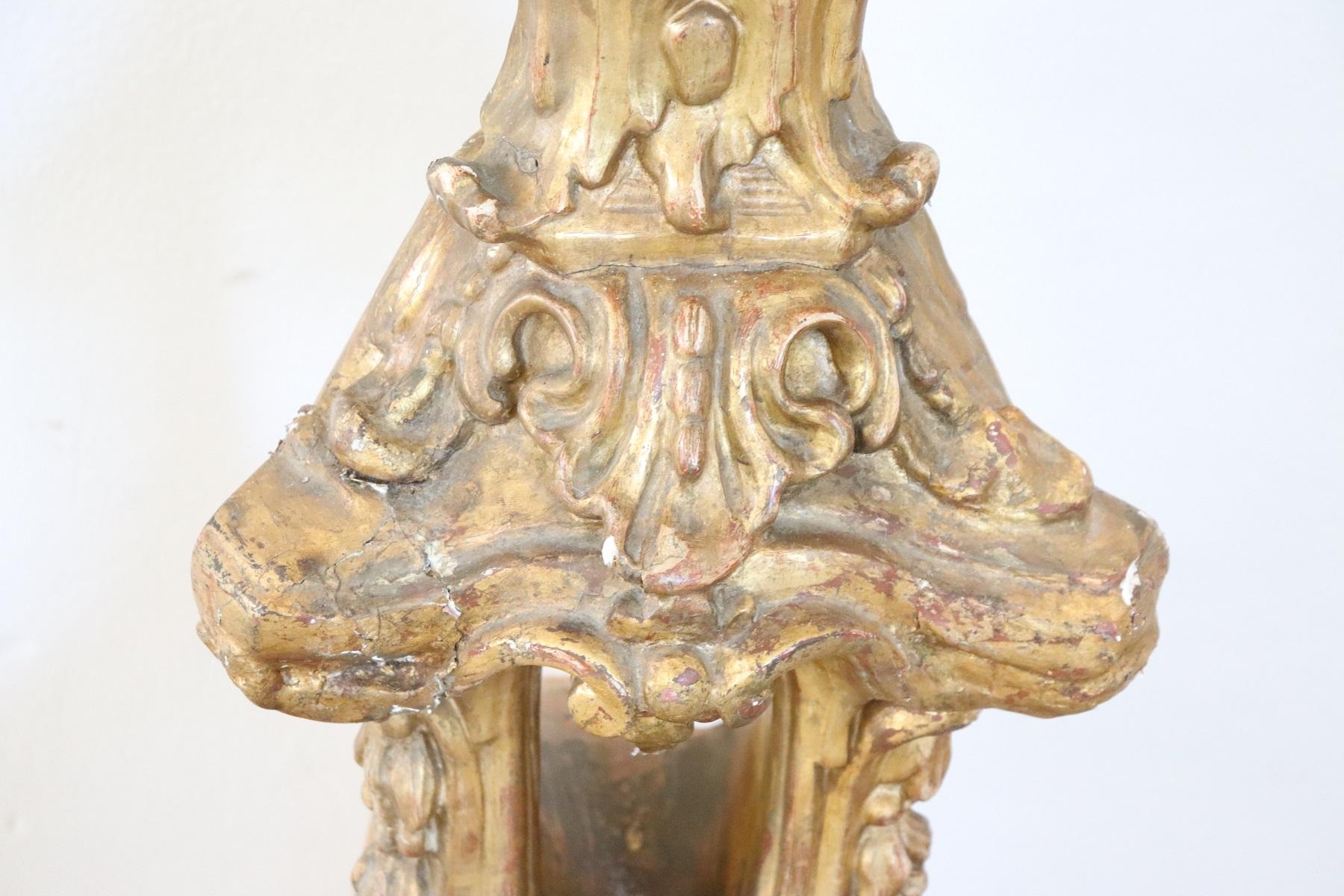 17th Century Italian Louis XIV Carved and Gilded Wood Candelabra (Holz)