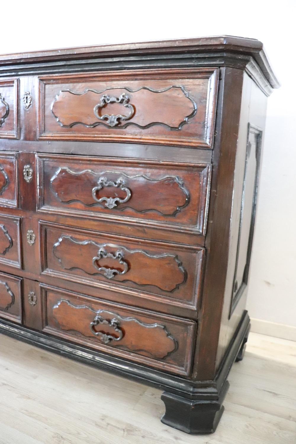 17th Century Italian Louis XIV Walnut Antique Commode or Chest of Drawers For Sale 1