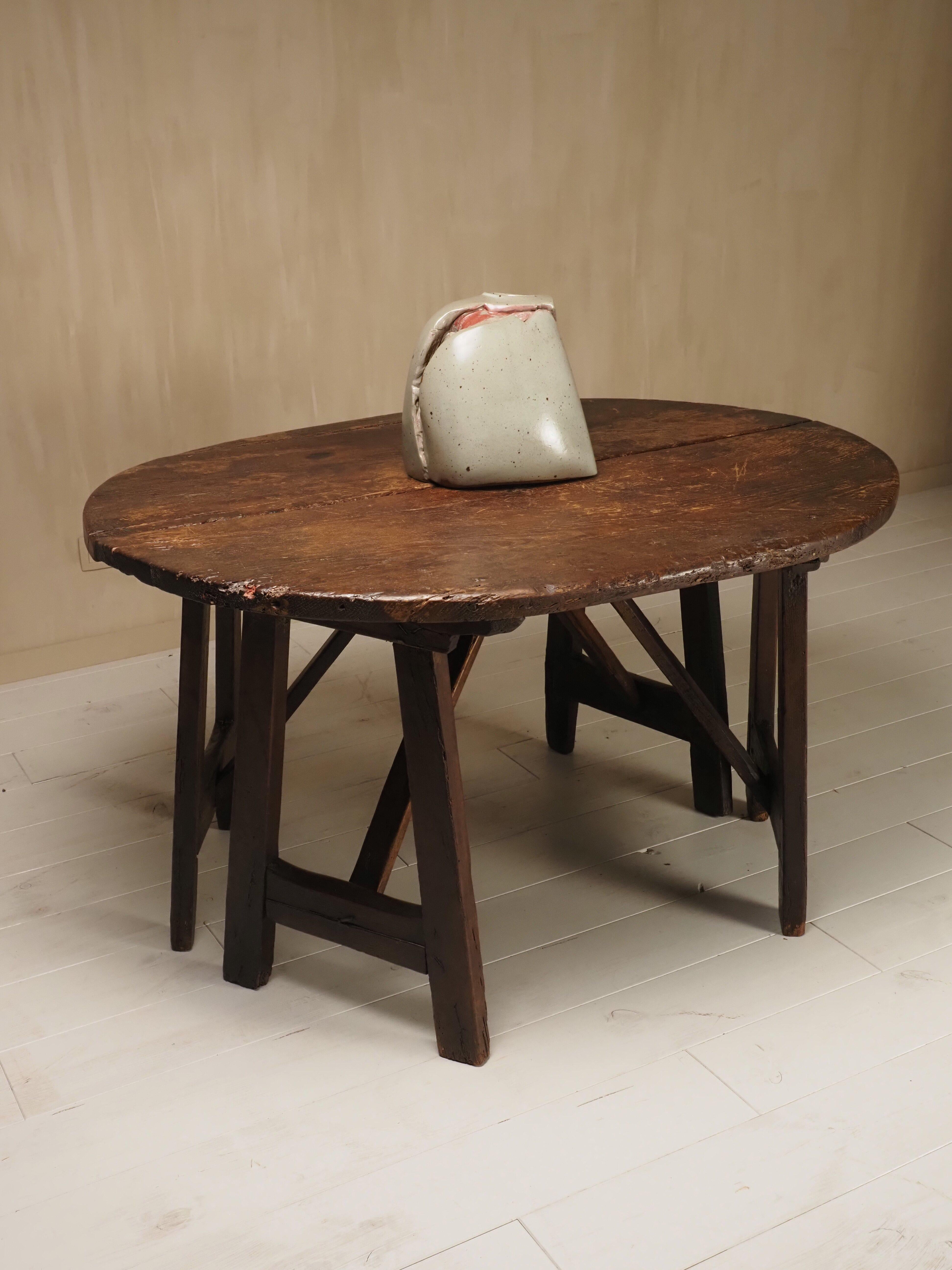 17th Century Italian pair of demi lunes - center table 9