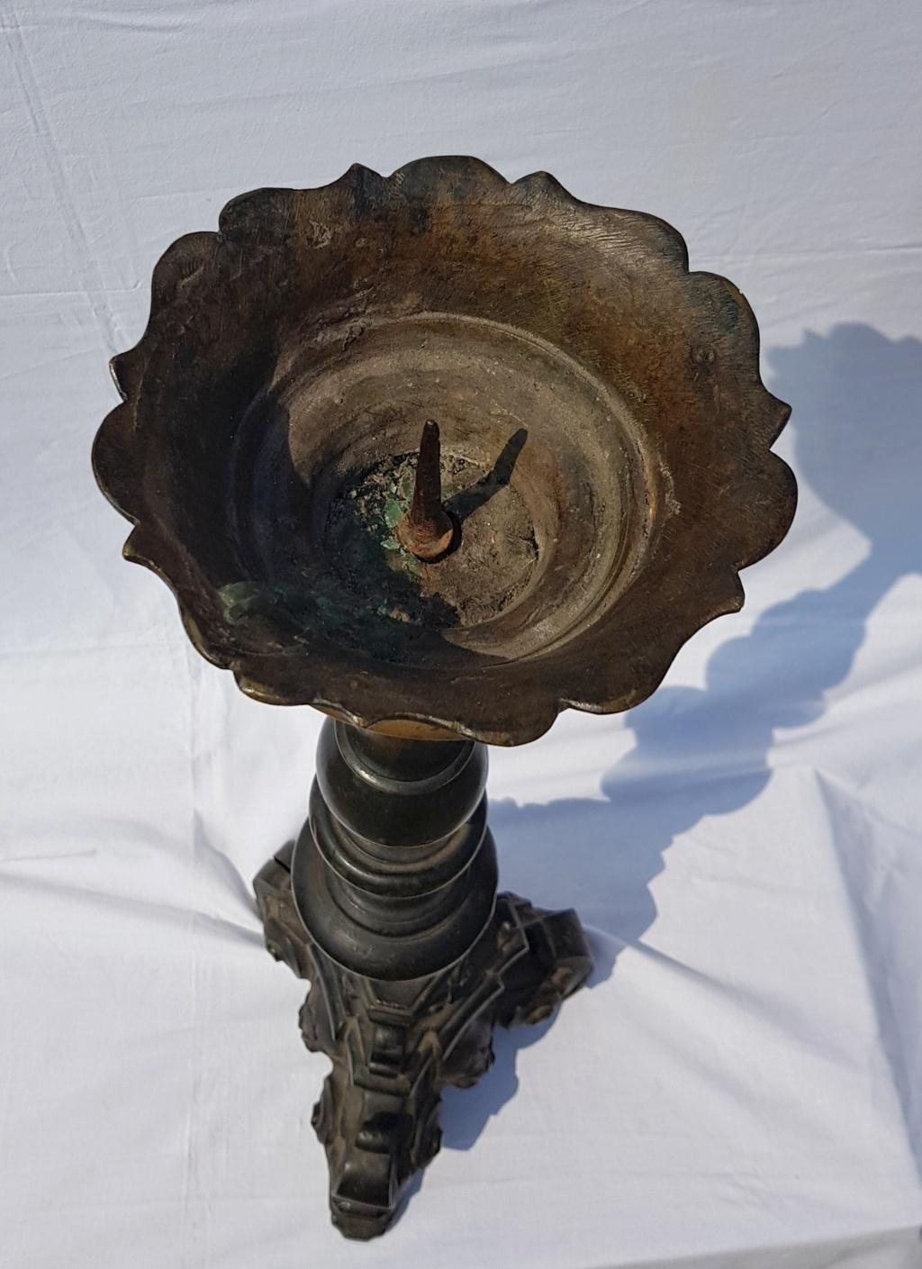 17th Century Italian Paschal Candleholder Bronze Venice Torchères Candlesticks For Sale 5