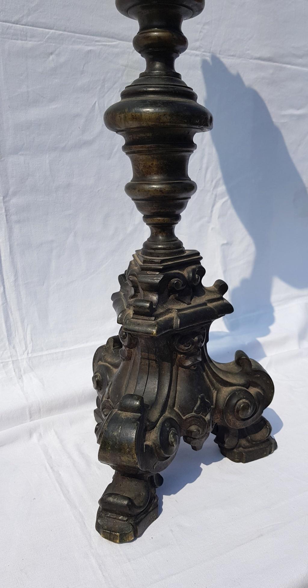 Baroque 17th Century Italian Paschal Candleholder Bronze Venice Torchères Candlesticks For Sale