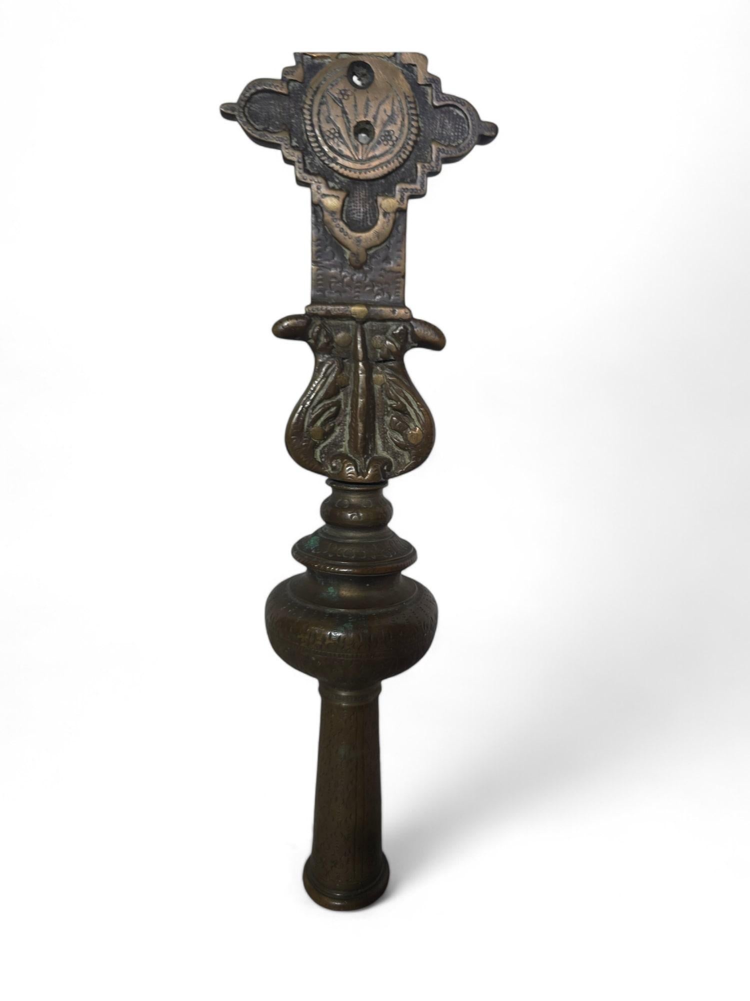 Croix de procession italienne en bronze du XVIIe siècle en vente 9