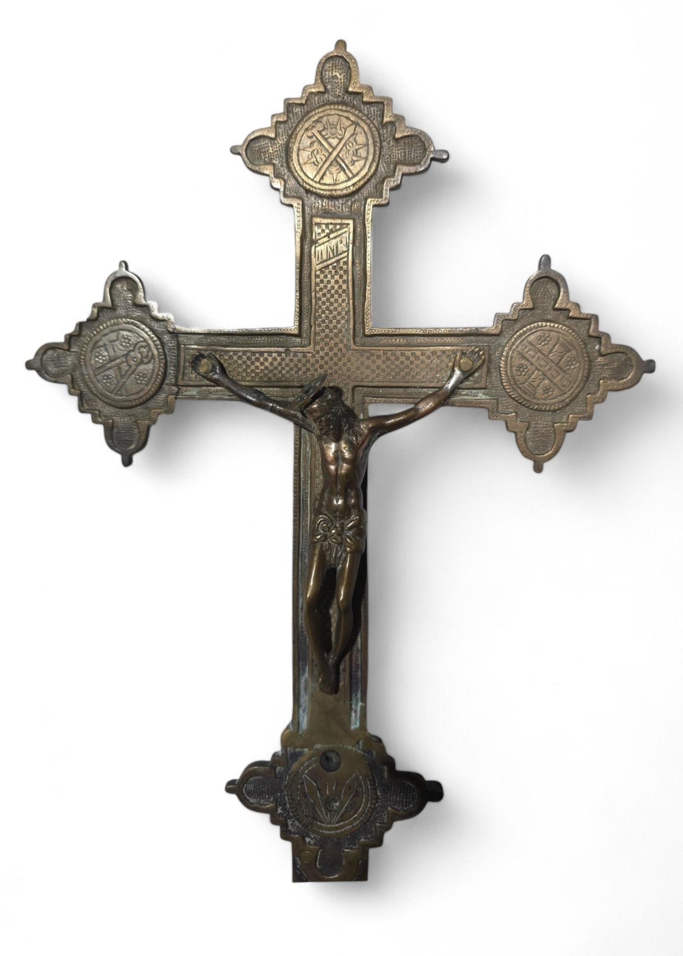 Croix de procession italienne en bronze du XVIIe siècle Bon état - En vente à Madrid, ES