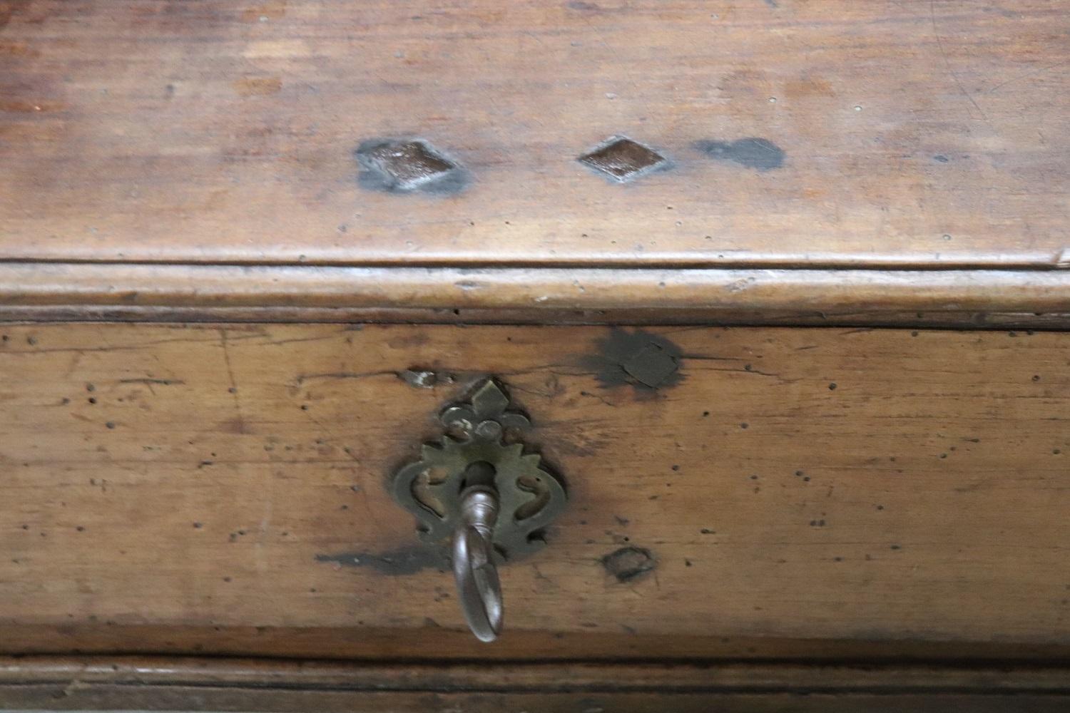 17th Century Italian Rare Carved Walnut Antique Kneeler For Sale 4