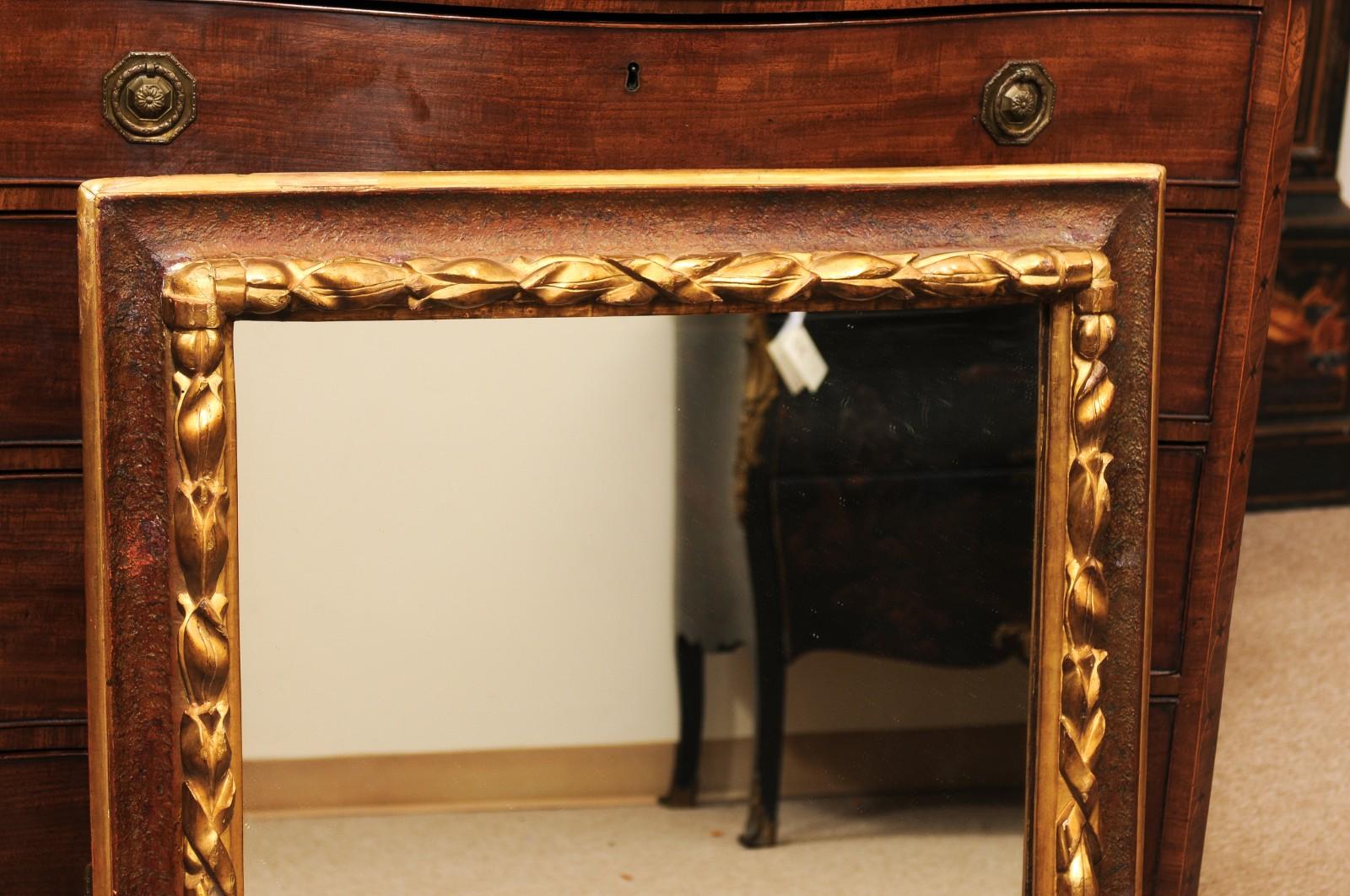 17th Century Italian Rectangular Brown Painted and Carved Parcel Gilt Mirror en venta 8