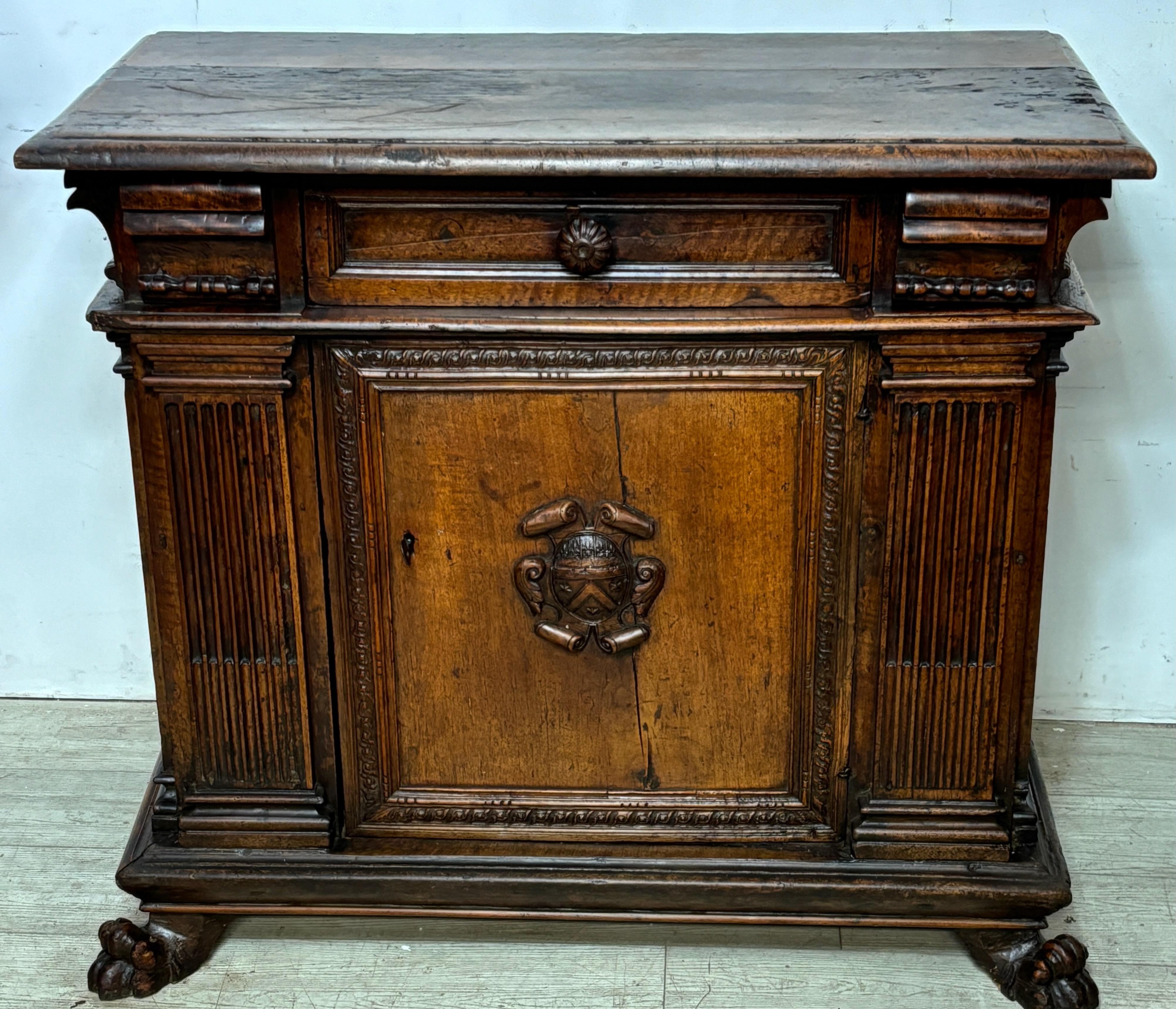17th Century Italian Renaissance Walnut Credenza For Sale 3