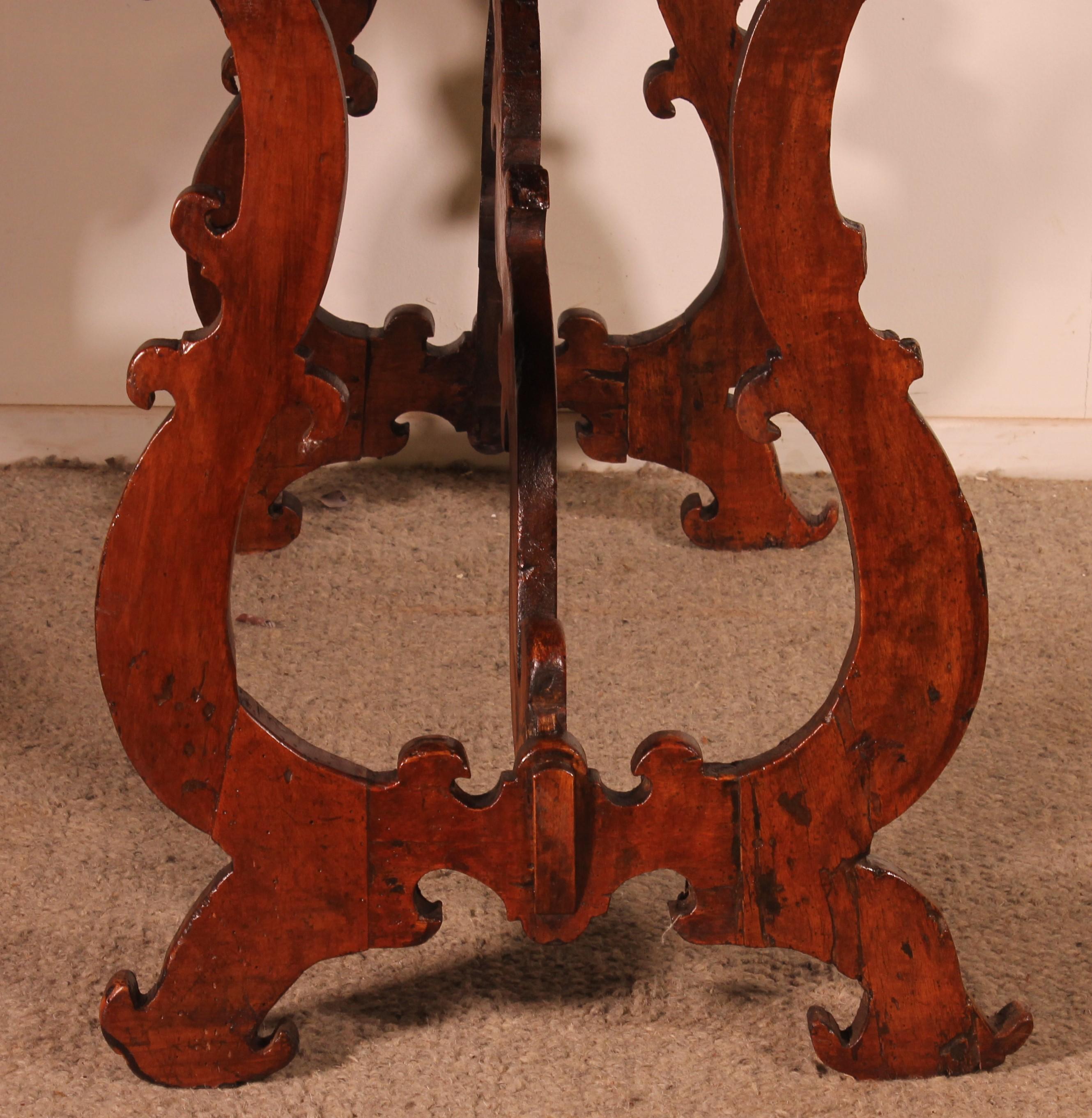 17th Century Italian Renaissance Walnut Table For Sale 2
