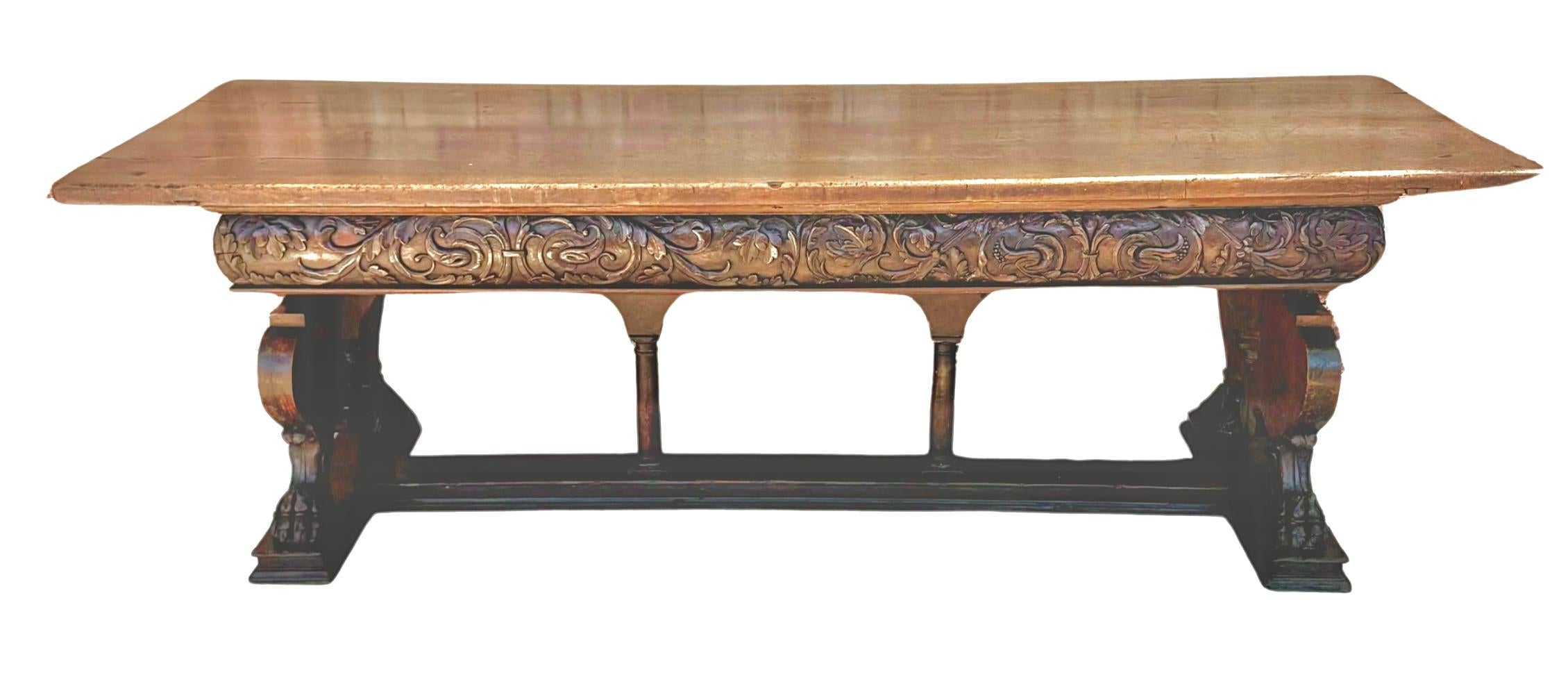 Magnifique table à tréteaux en noyer de la Renaissance italienne du XVIIe siècle en vente 6