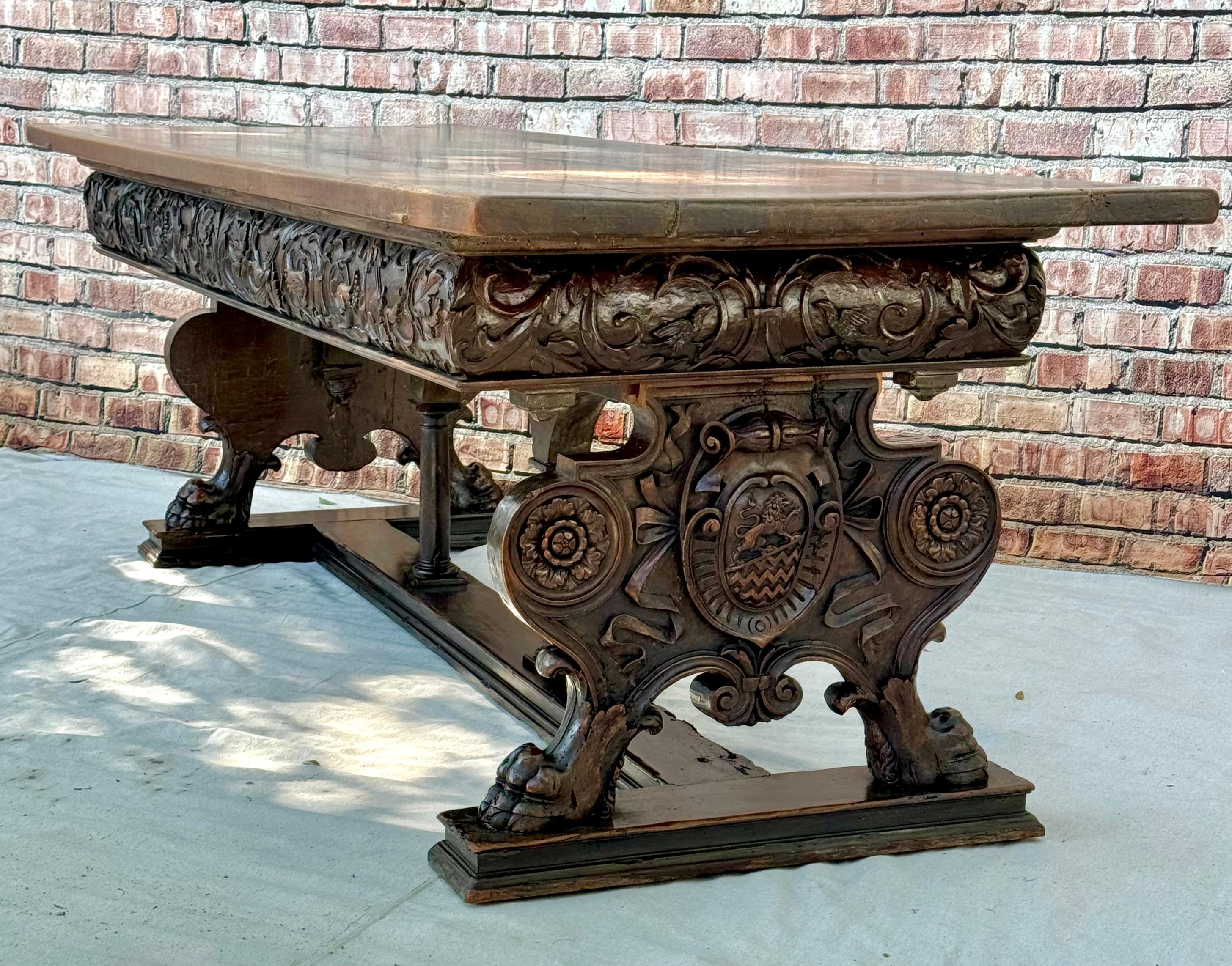 17th Century Italian Renaissance Walnut Trestle Table For Sale 13