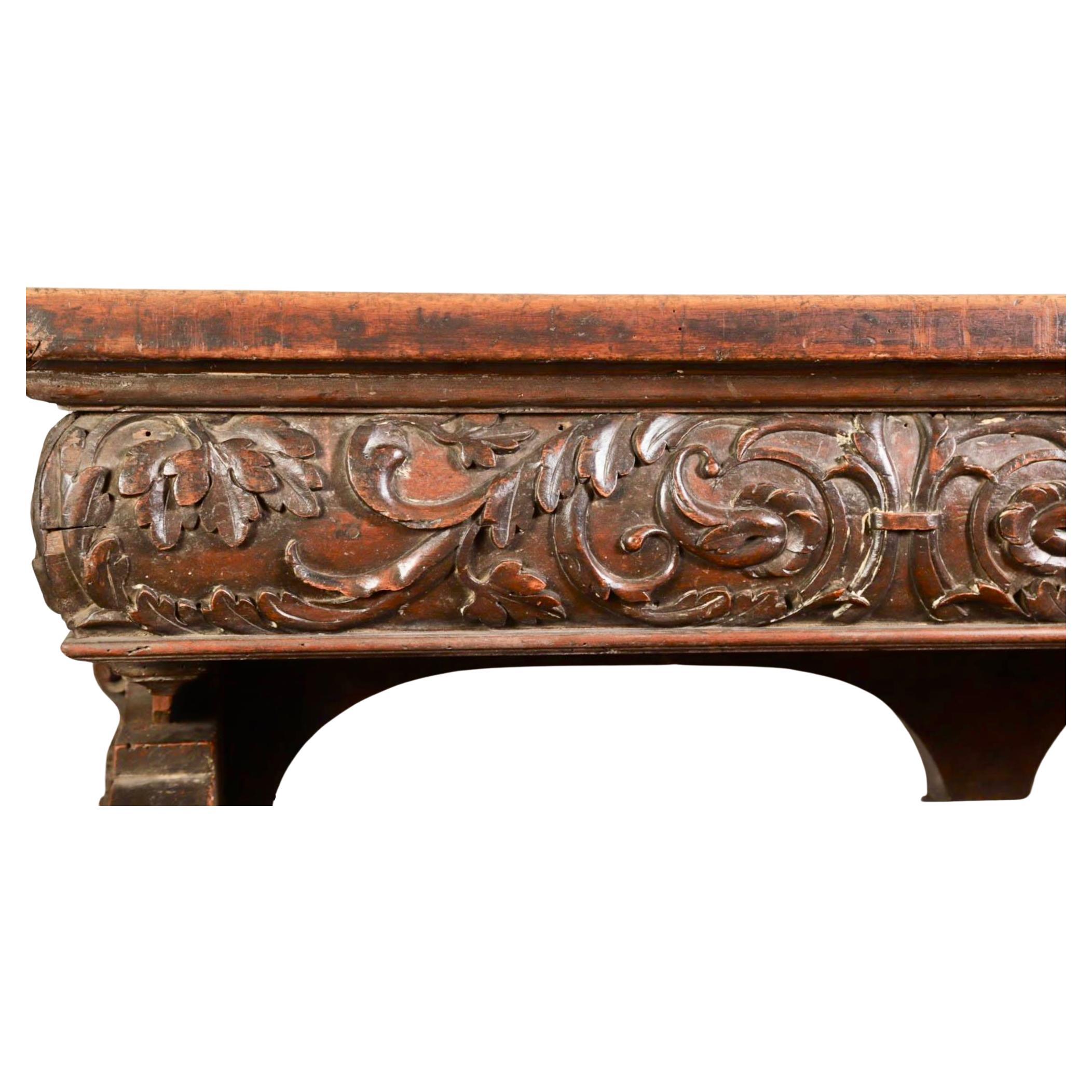 Magnifique table à tréteaux en noyer de la Renaissance italienne du XVIIe siècle en vente 1
