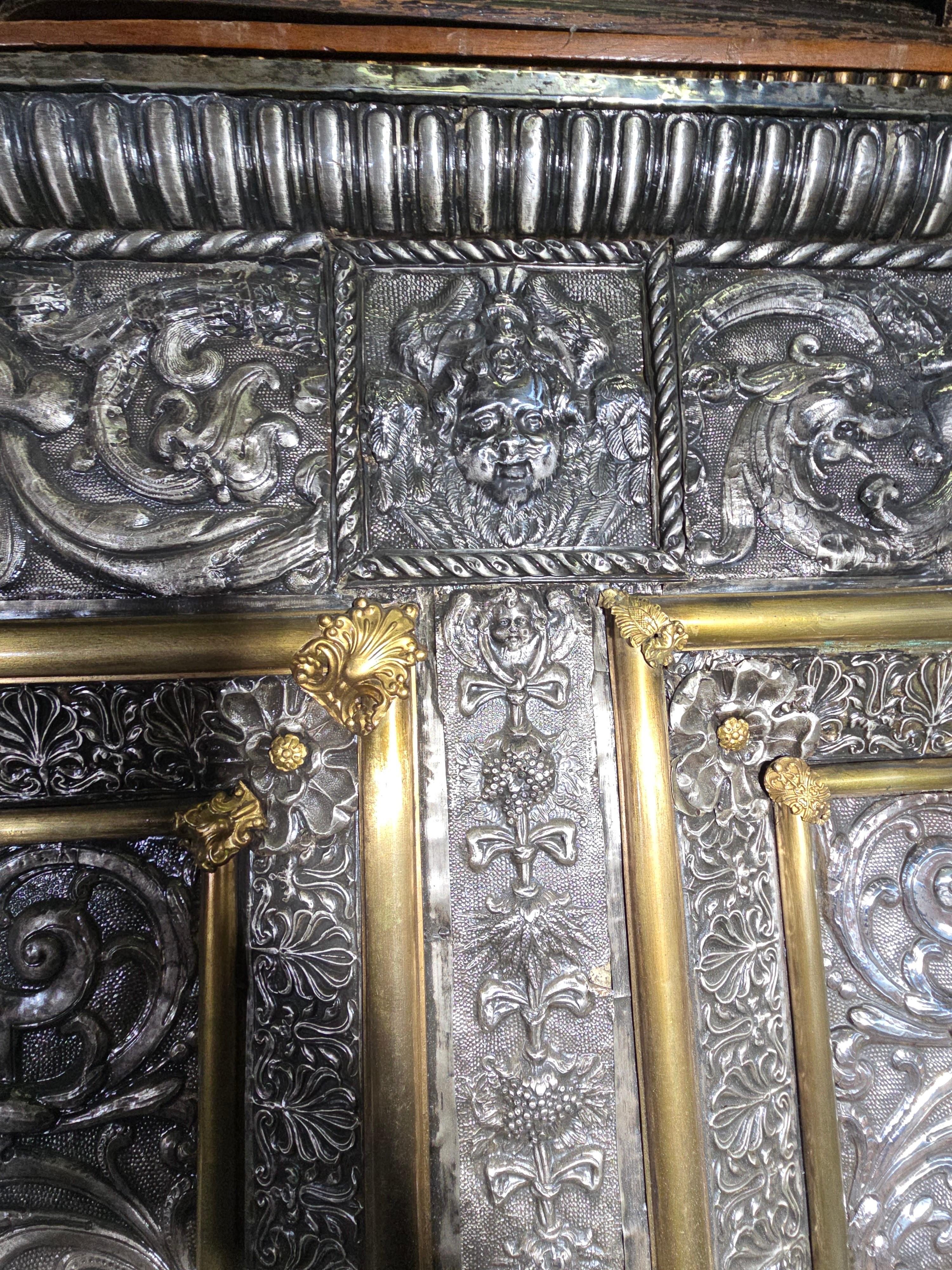 17th-Century Italian Silver and Gilt Silver Altar Panel (Paliotto) For Sale 1