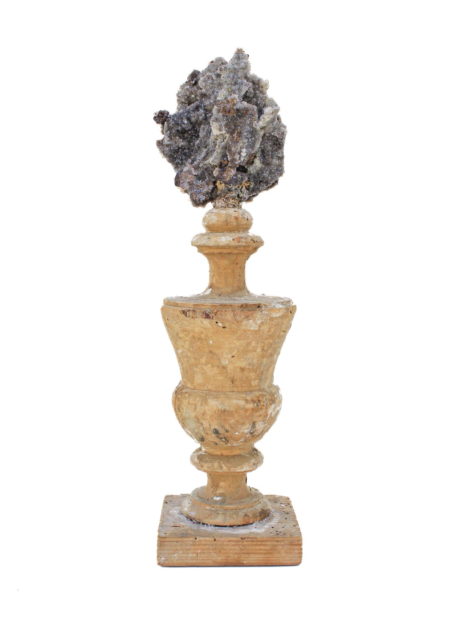 17th Century 'Florence Fragment' Vase with Calcite Crystals & Sphalerite In Distressed Condition For Sale In Dublin, Dalkey