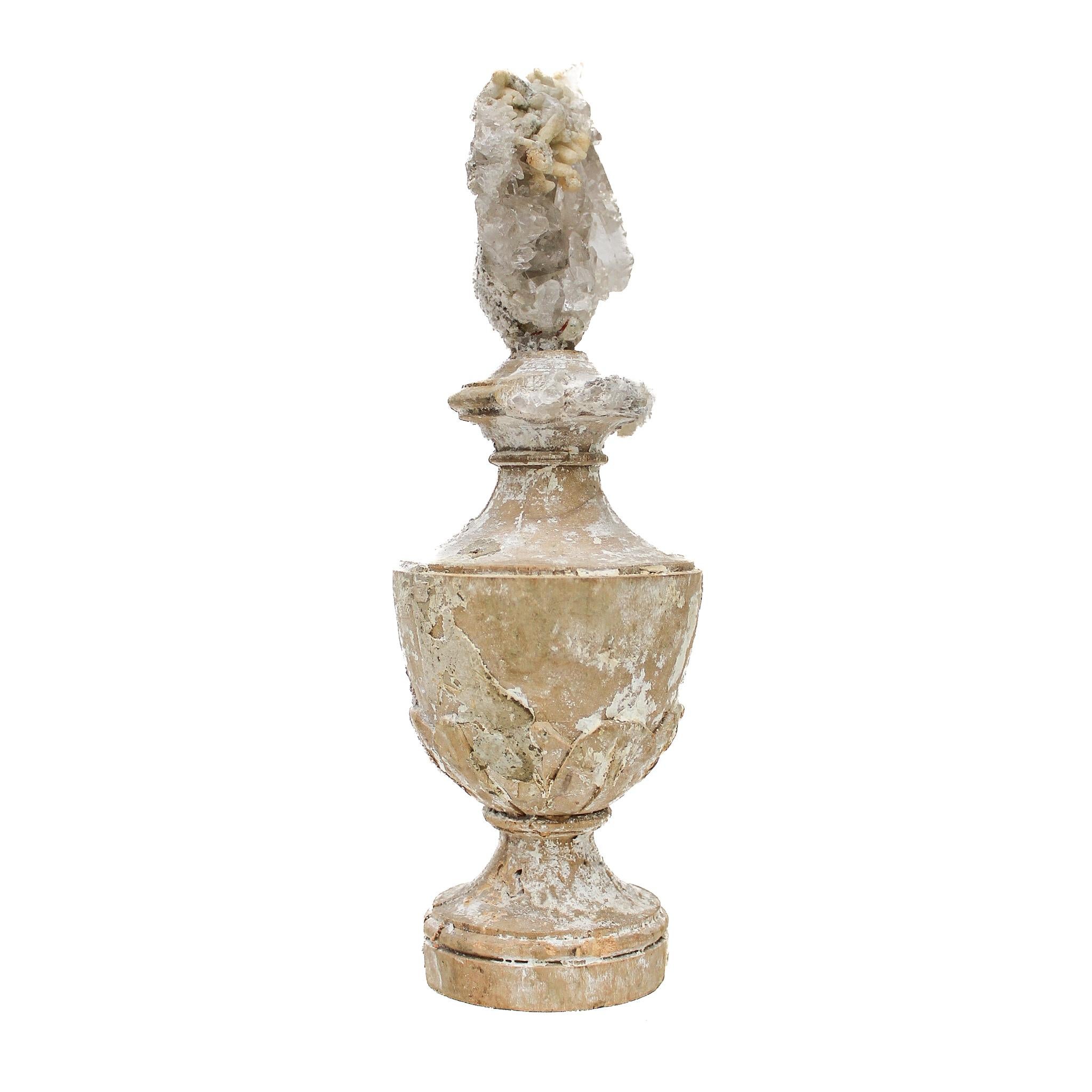 17th Century 'Florence Fragment' Vase with a Crystal Quartz Cluster with Calcite In Distressed Condition In Dublin, Dalkey