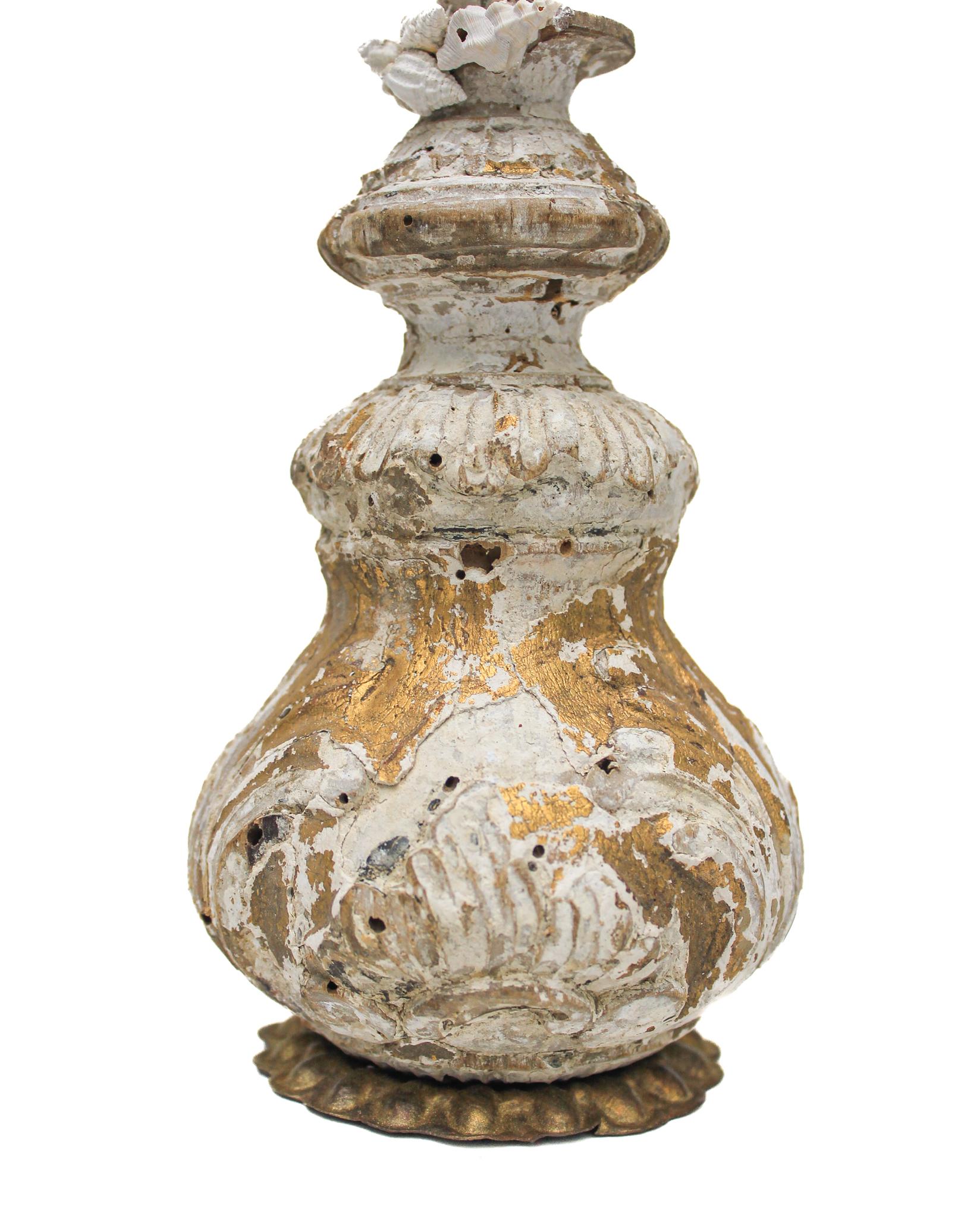 18th Century and Earlier 17th Century Italian Vase with a Hystrivasum Shell on an Antique Metal Stand