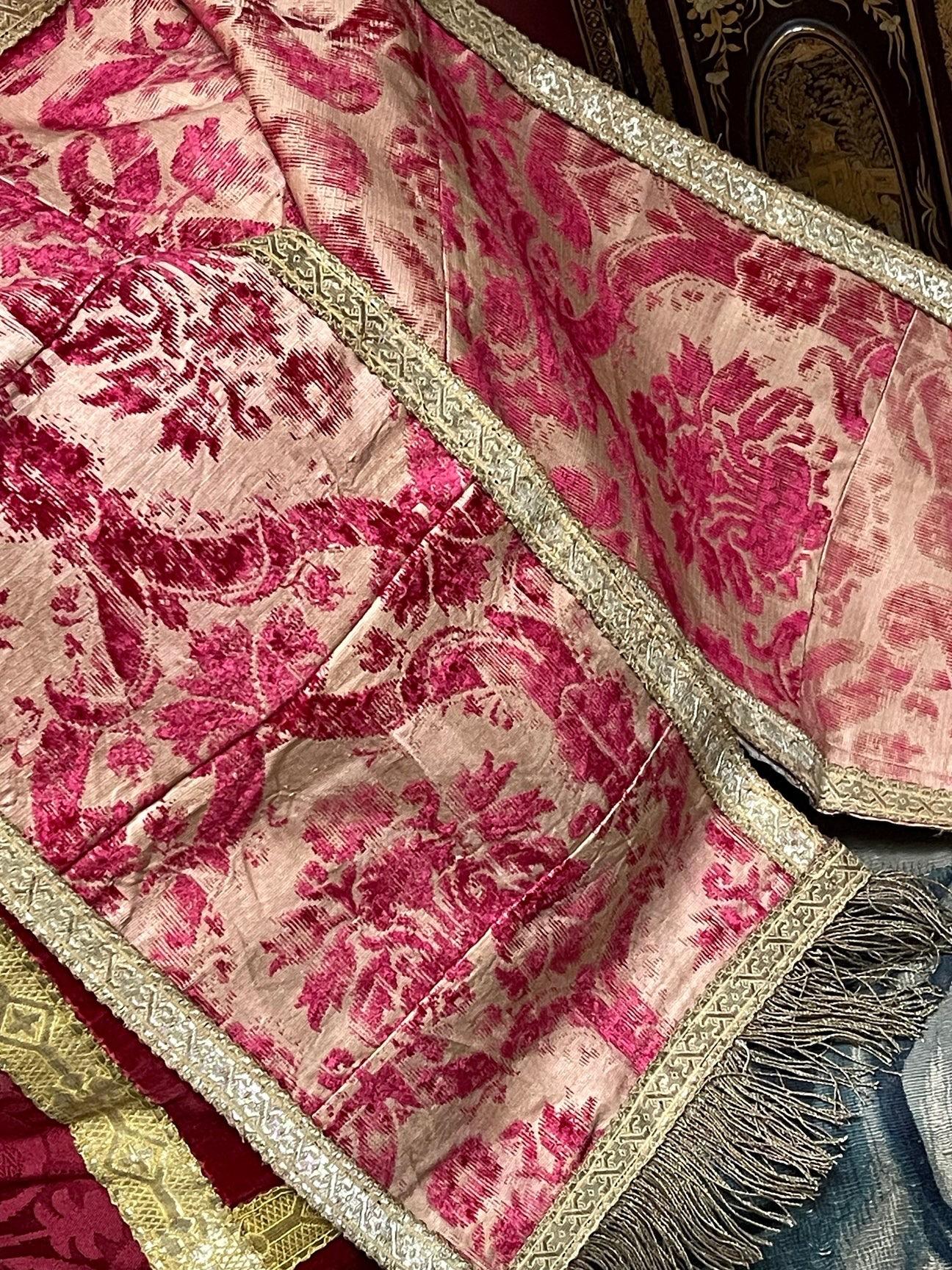 Chemin de table en velours italien du 17e siècle Bon état - En vente à Canterbury, GB