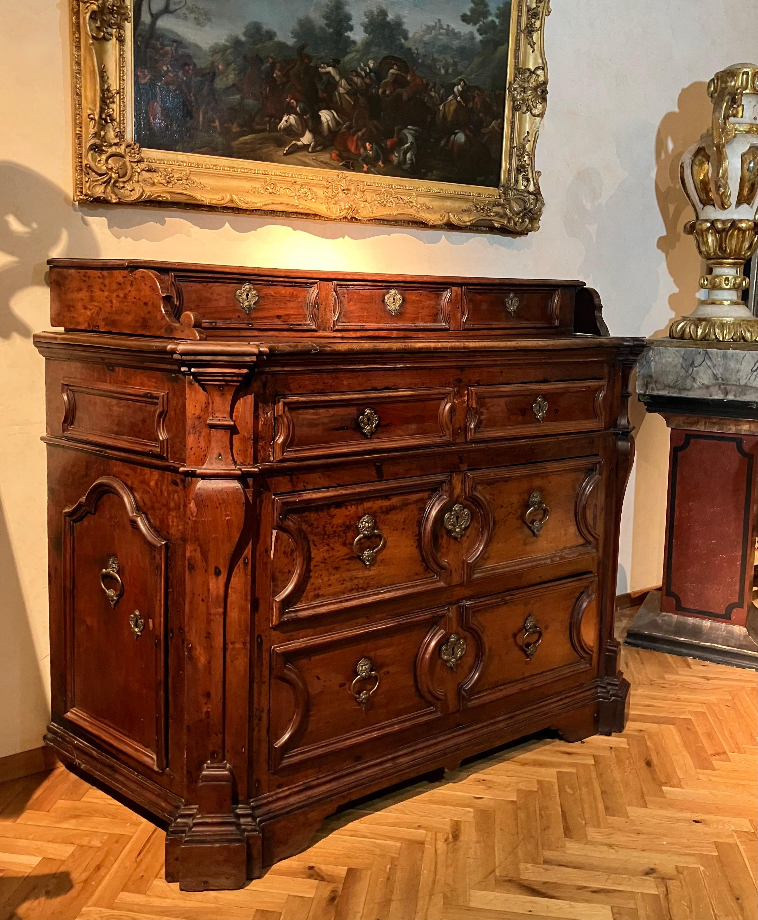 17th Century Italian Walnut Baroque Chest of Drawers, Original Bronze Handles For Sale 1