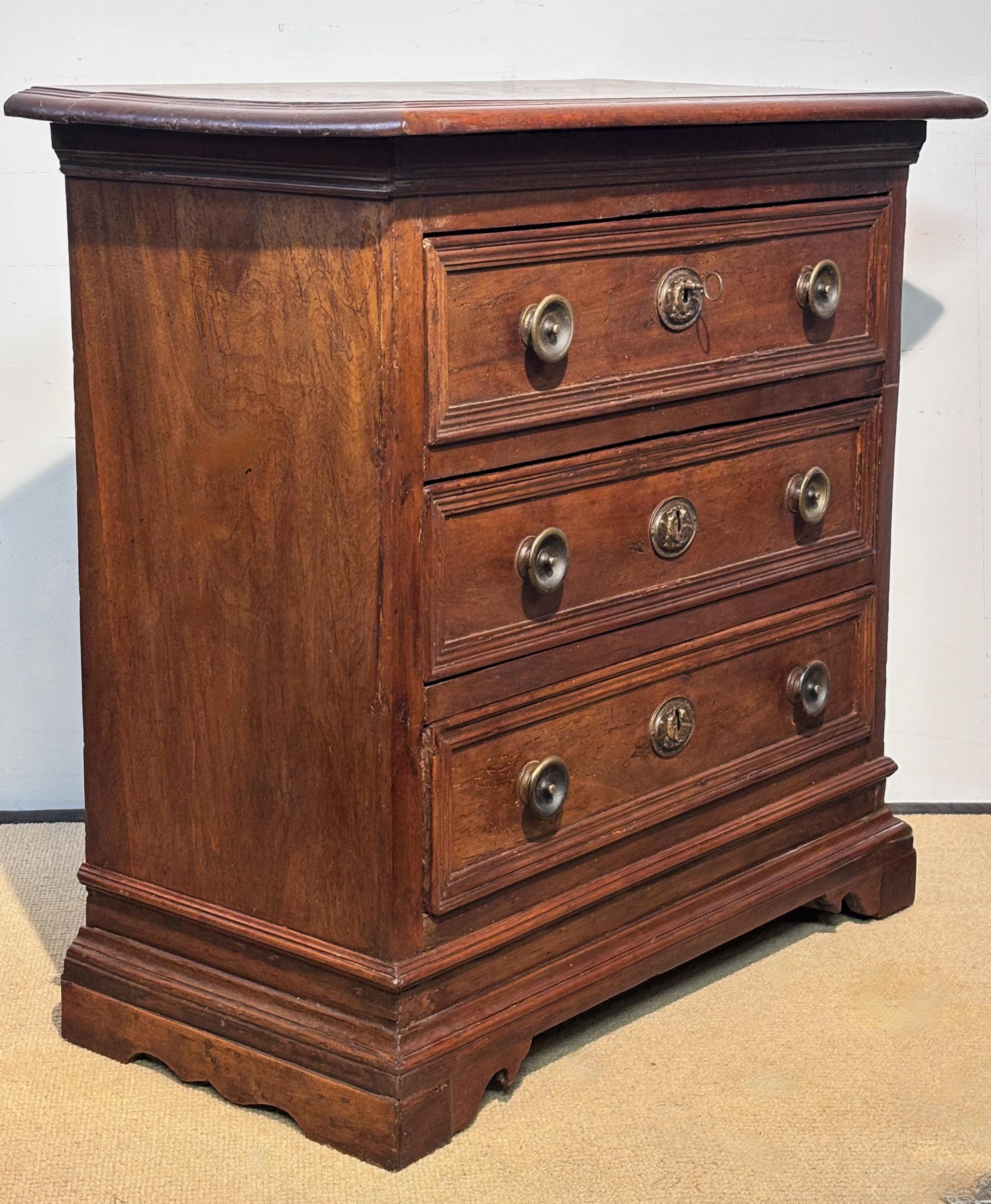 Hand-Crafted 17th Century Italian Walnut Chest of Drawers For Sale