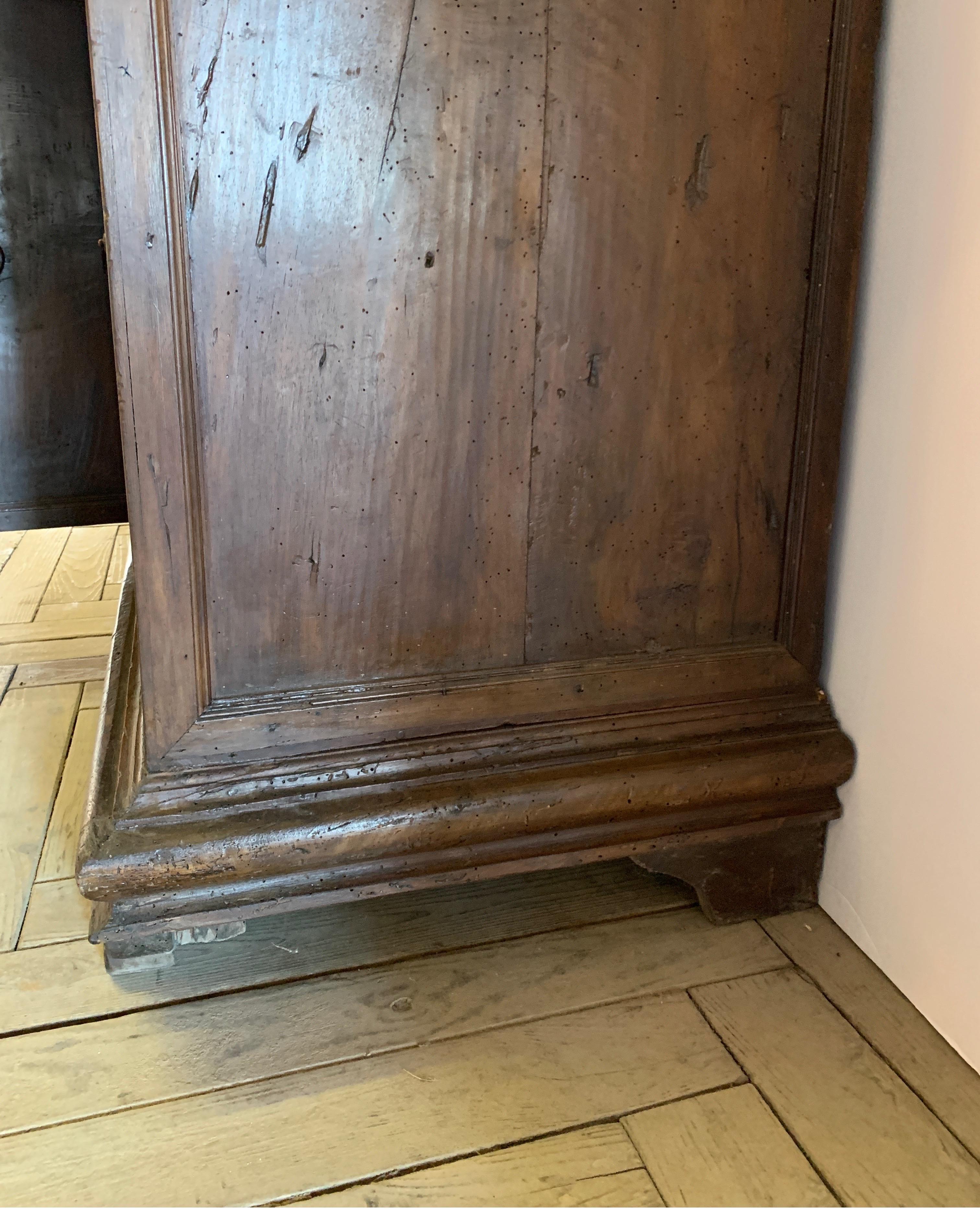 17th Century Italian Walnut Credenza from Tuscany In Good Condition In Houston, TX