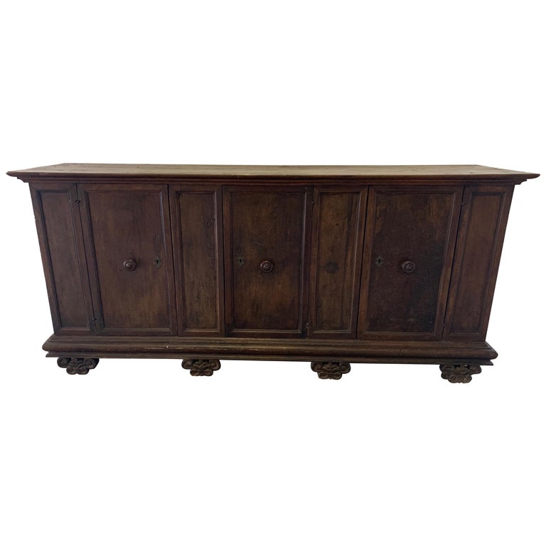 17th Century Italian Walnut Credenza from Tuscany For Sale at 1stDibs