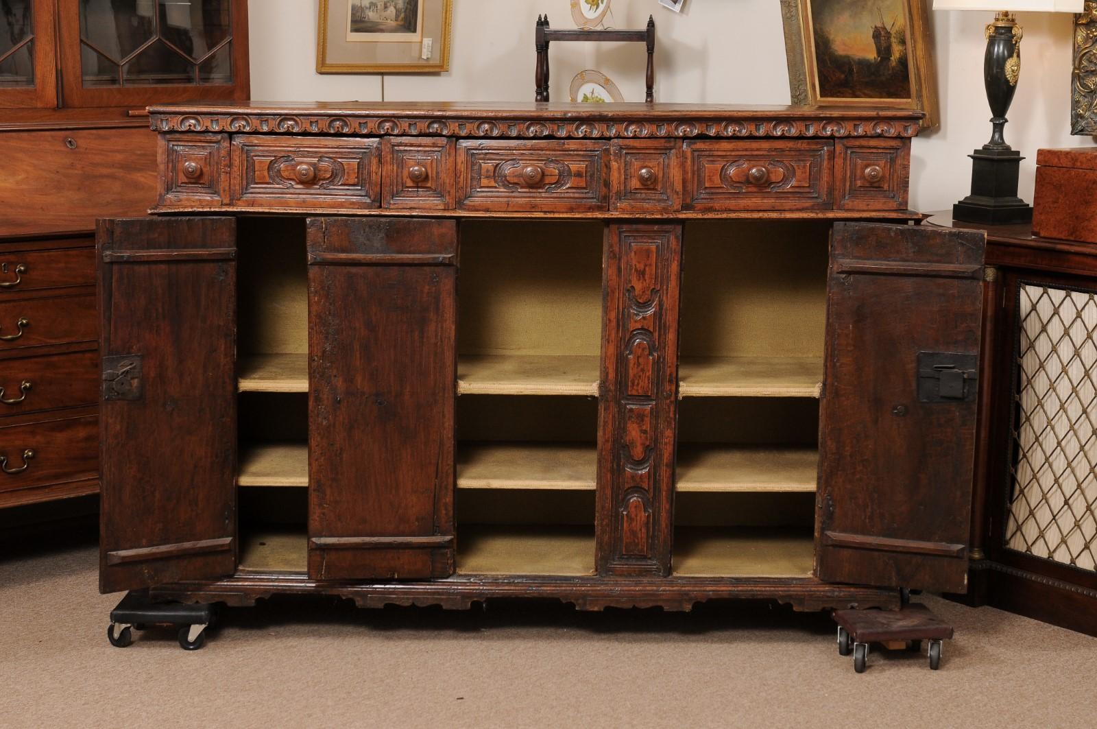 17th Century Italian Walnut Credenza with 3 Doors and 7 Drawers For Sale 11