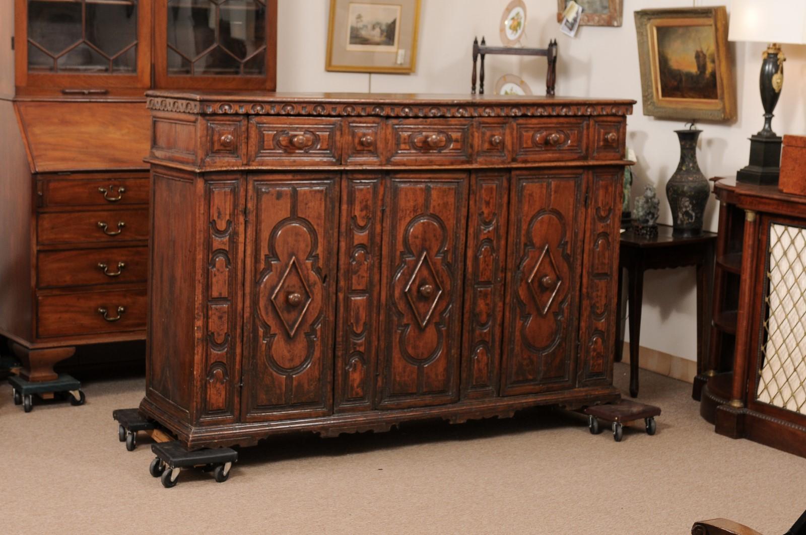 17th Century Italian Walnut Credenza with 3 Doors and 7 Drawers In Good Condition For Sale In Atlanta, GA