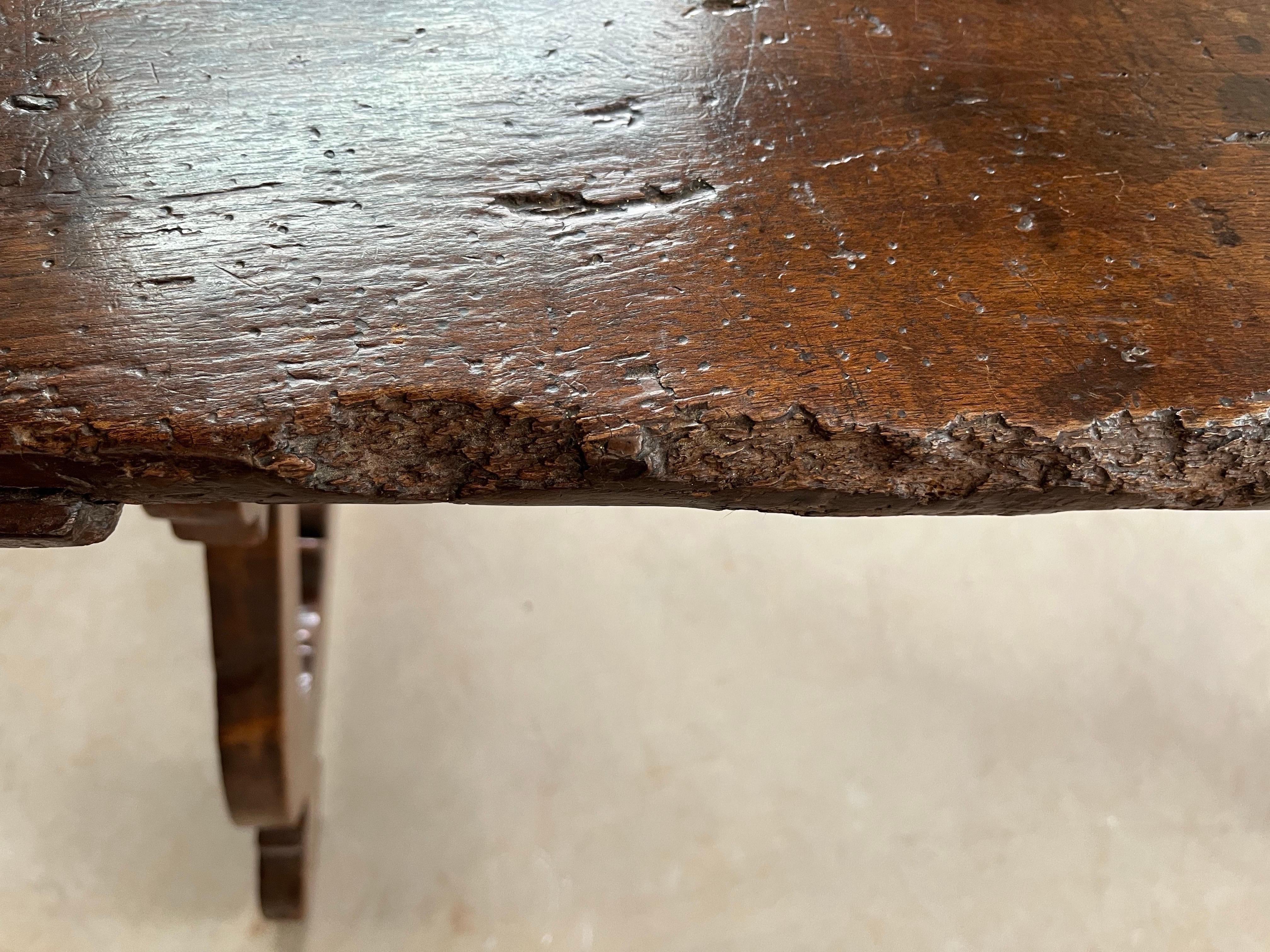 17th Century Italian Walnut Fratino Table With Lyre Legs Bon état - En vente à Carmine, TX