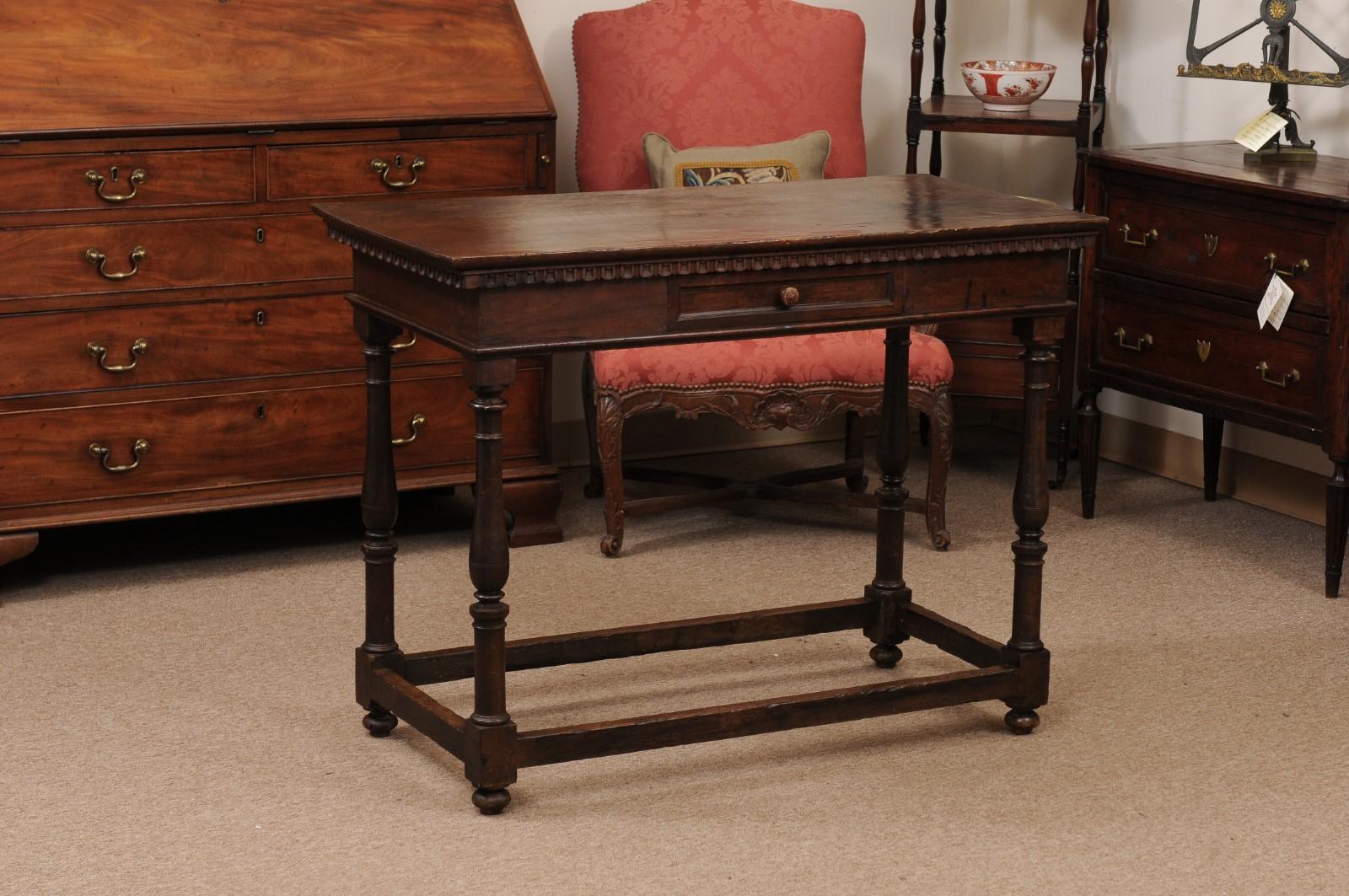 17th Century Italian Walnut Narrow Console / Center Table with Drawer  For Sale 5