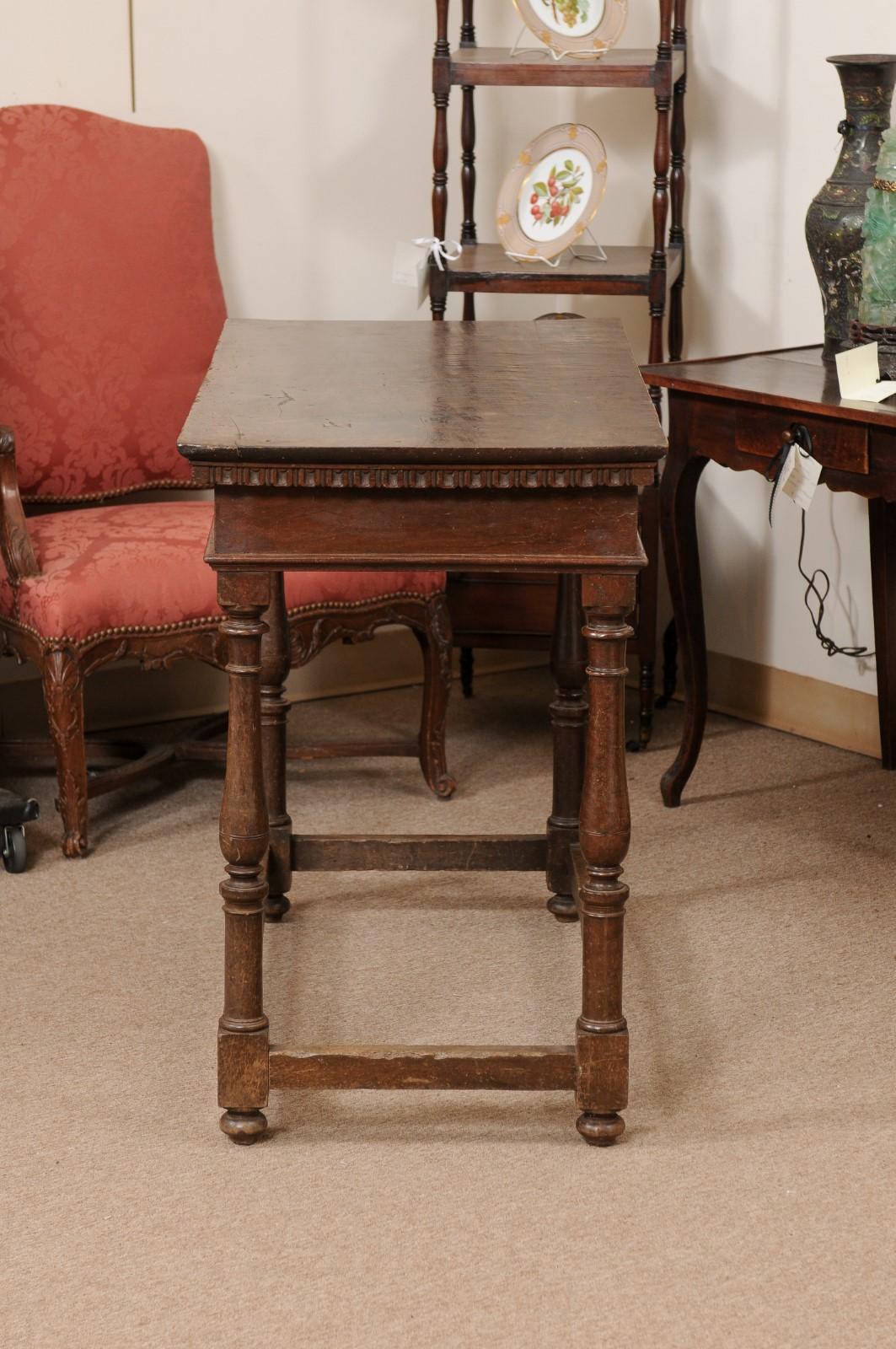 17th Century Italian Walnut Narrow Console / Center Table with Drawer For Sale 6